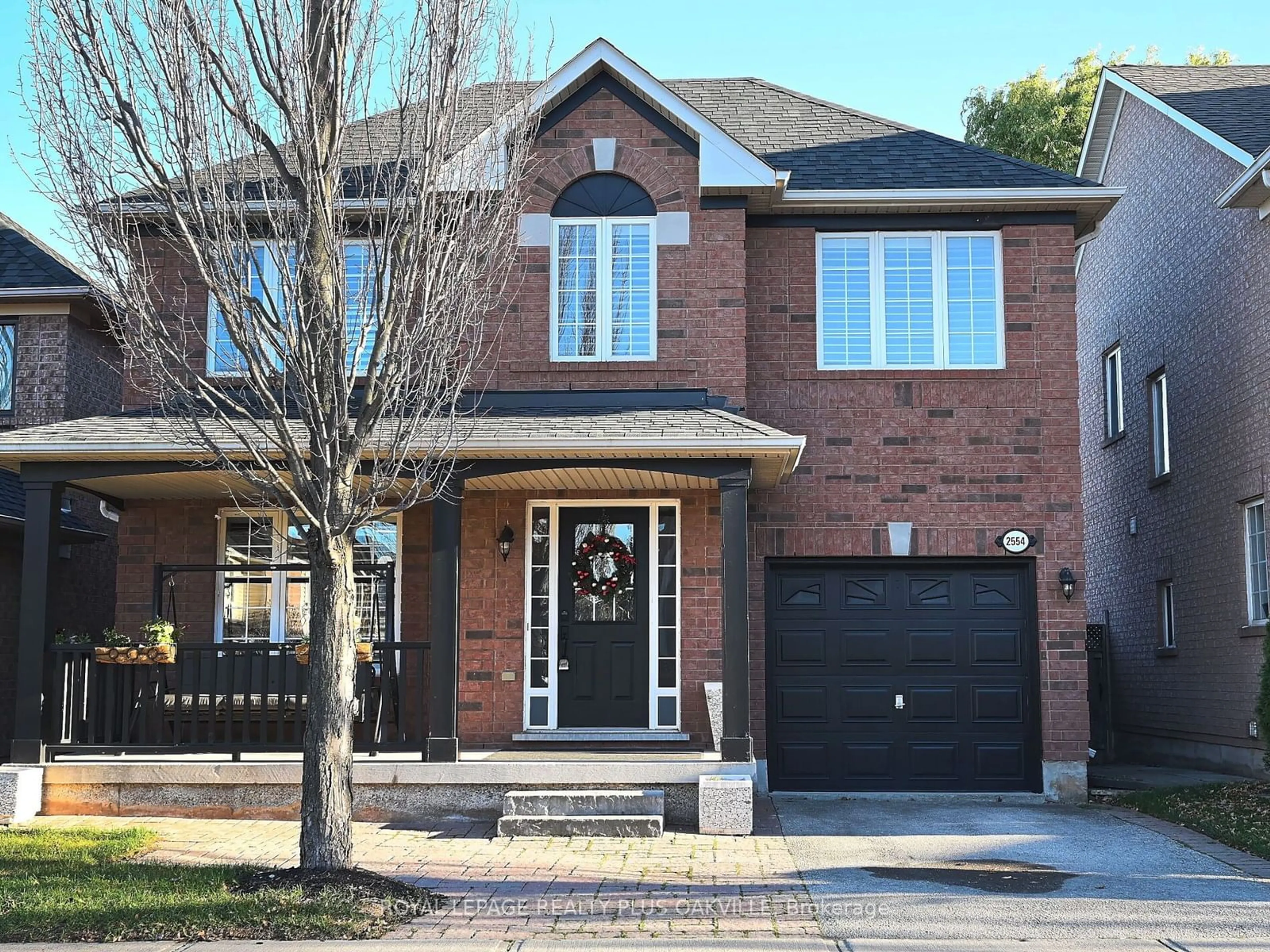 Home with brick exterior material for 2554 Dashwood Dr, Oakville Ontario L6M 4C2