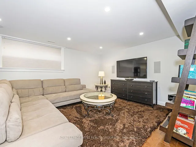 Additional property image - 3602 Logmoss Cres