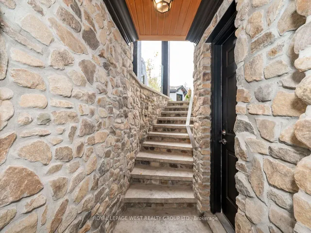 Additional property image - 3602 Logmoss Cres