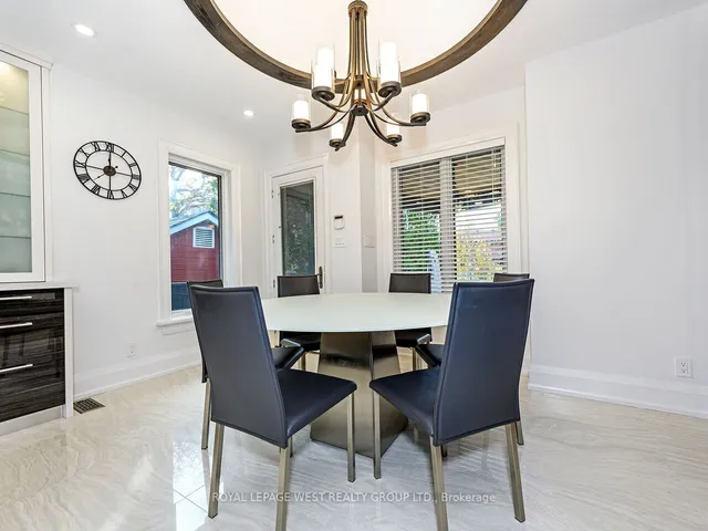 Additional property image - 3602 Logmoss Cres