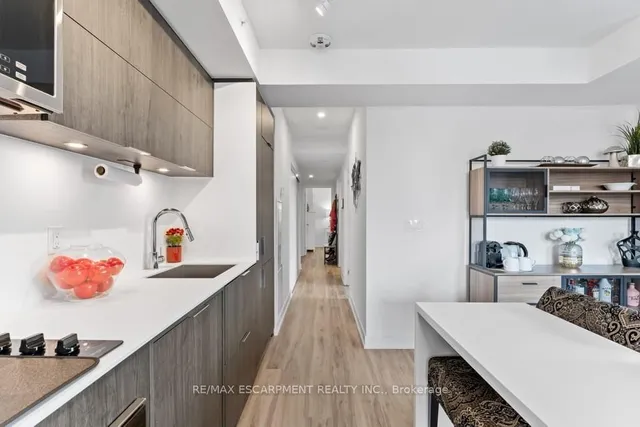 Additional property image - 370 MARTHA St Unit 210