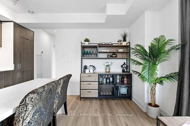 Additional property image - 370 MARTHA St Unit 210