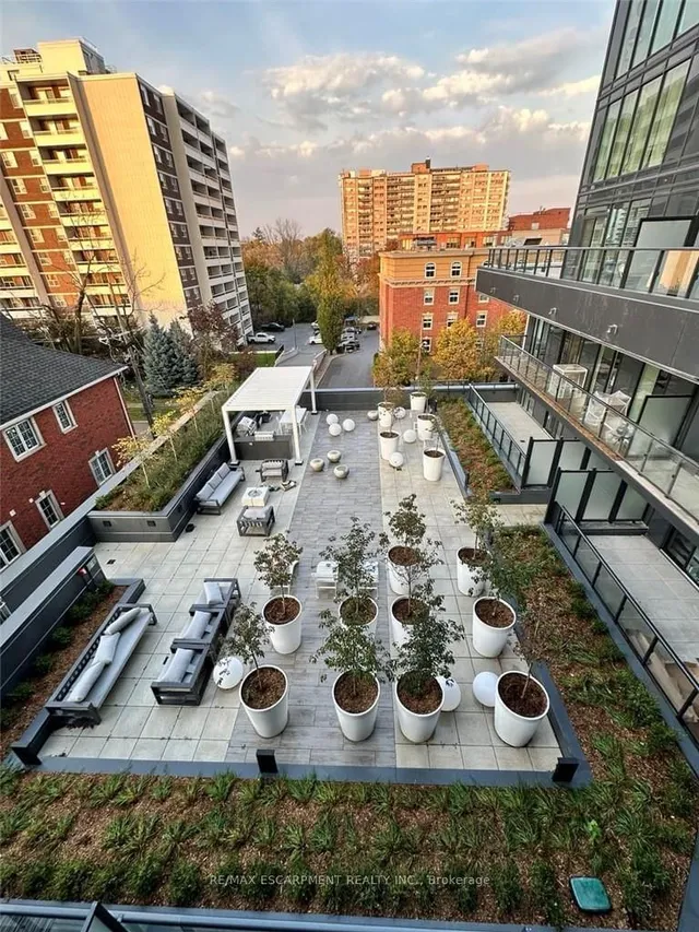 Additional property image - 370 MARTHA St Unit 210