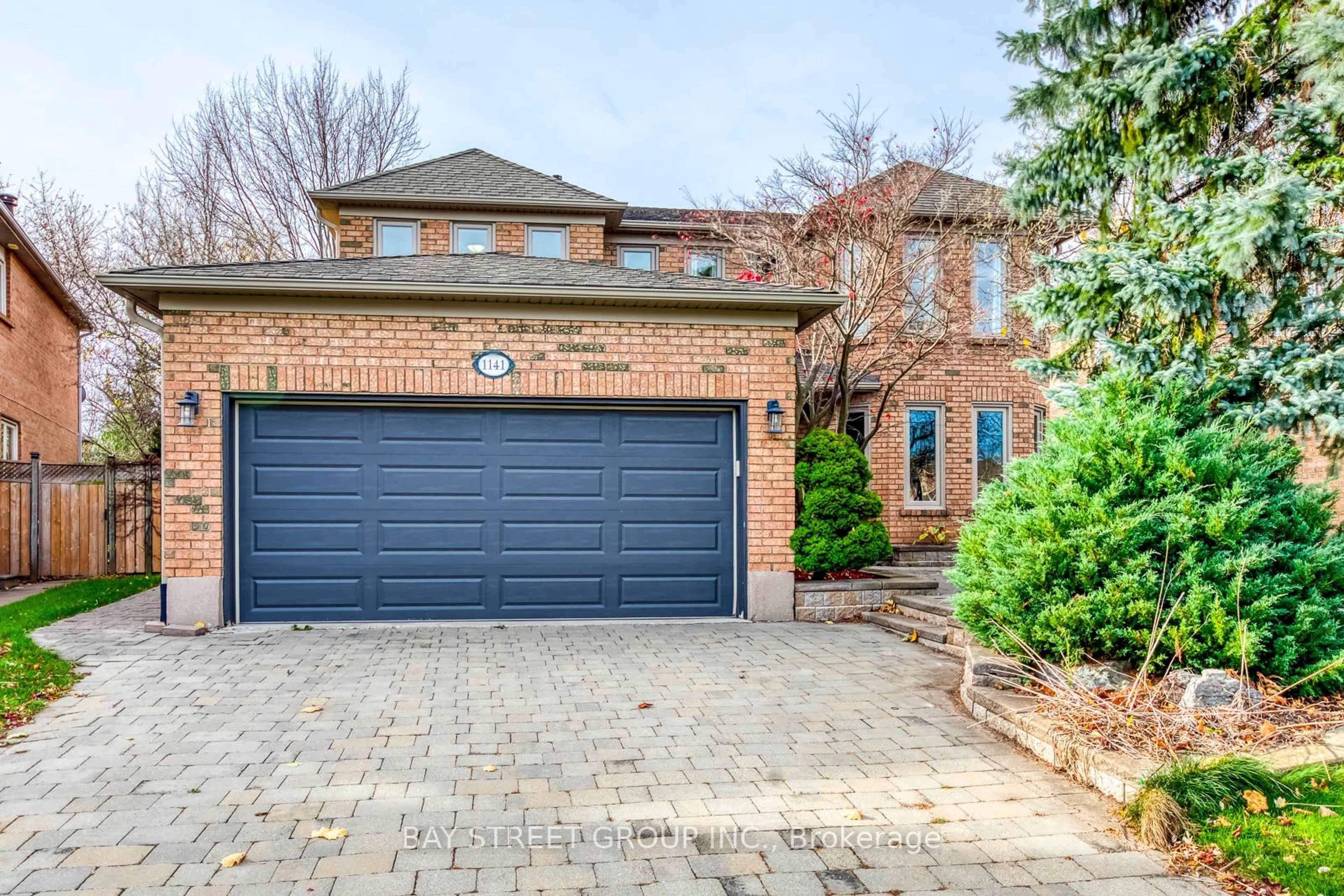 Home with brick exterior material for 1141 Windrush Dr, Oakville Ontario L6M 1S9