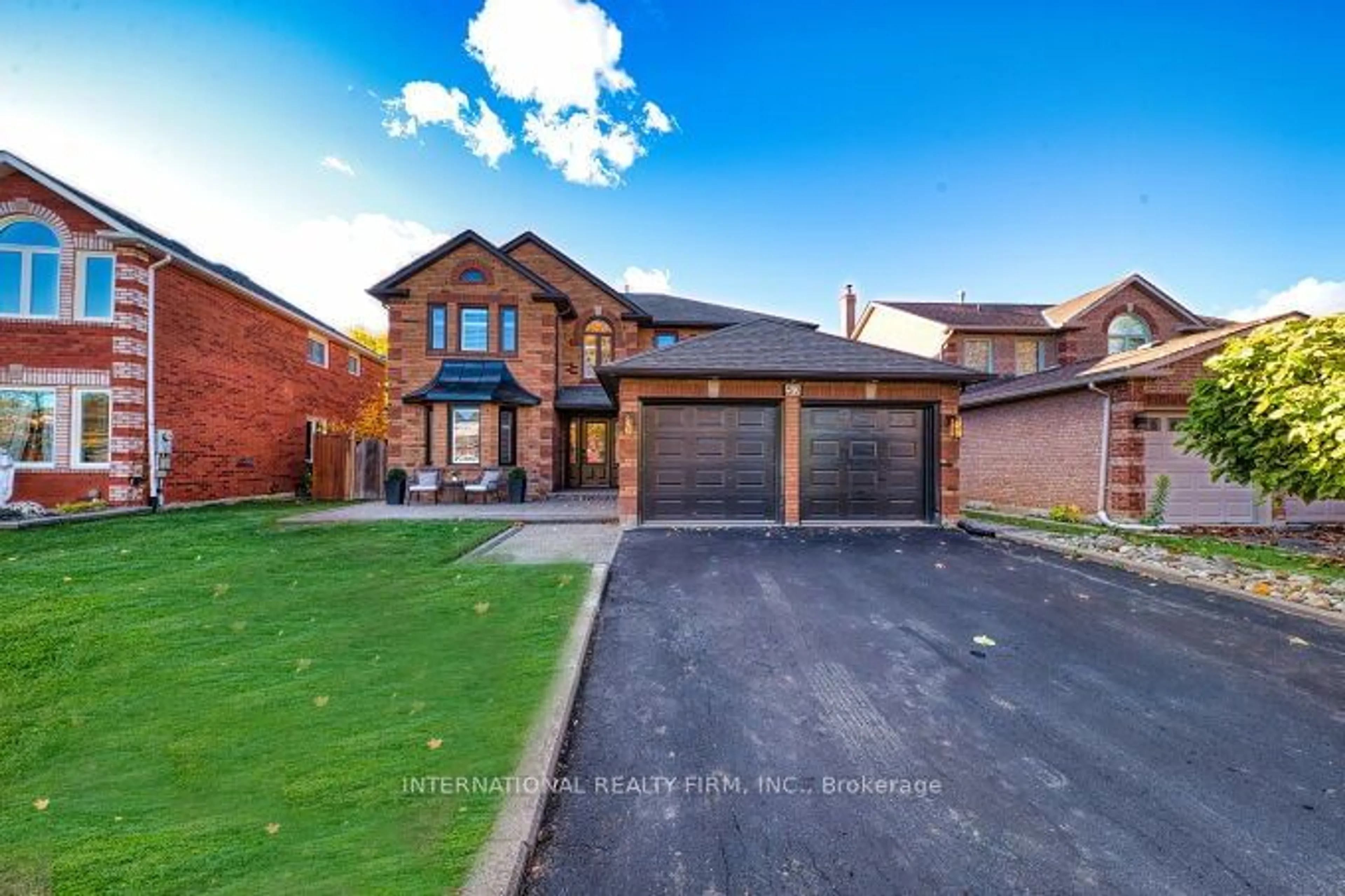 Frontside or backside of a home, the street view for 52 Donaghedy Dr, Halton Hills Ontario L7G 5H1