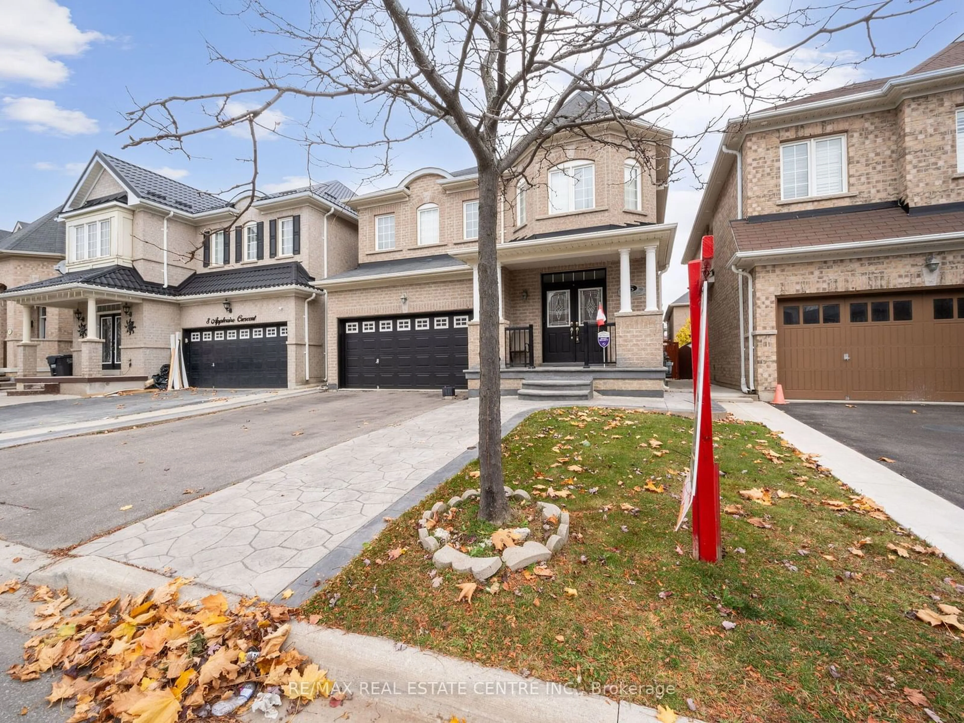 A pic from exterior of the house or condo, the street view for 6 Appleaire Cres, Brampton Ontario L6R 0Y4