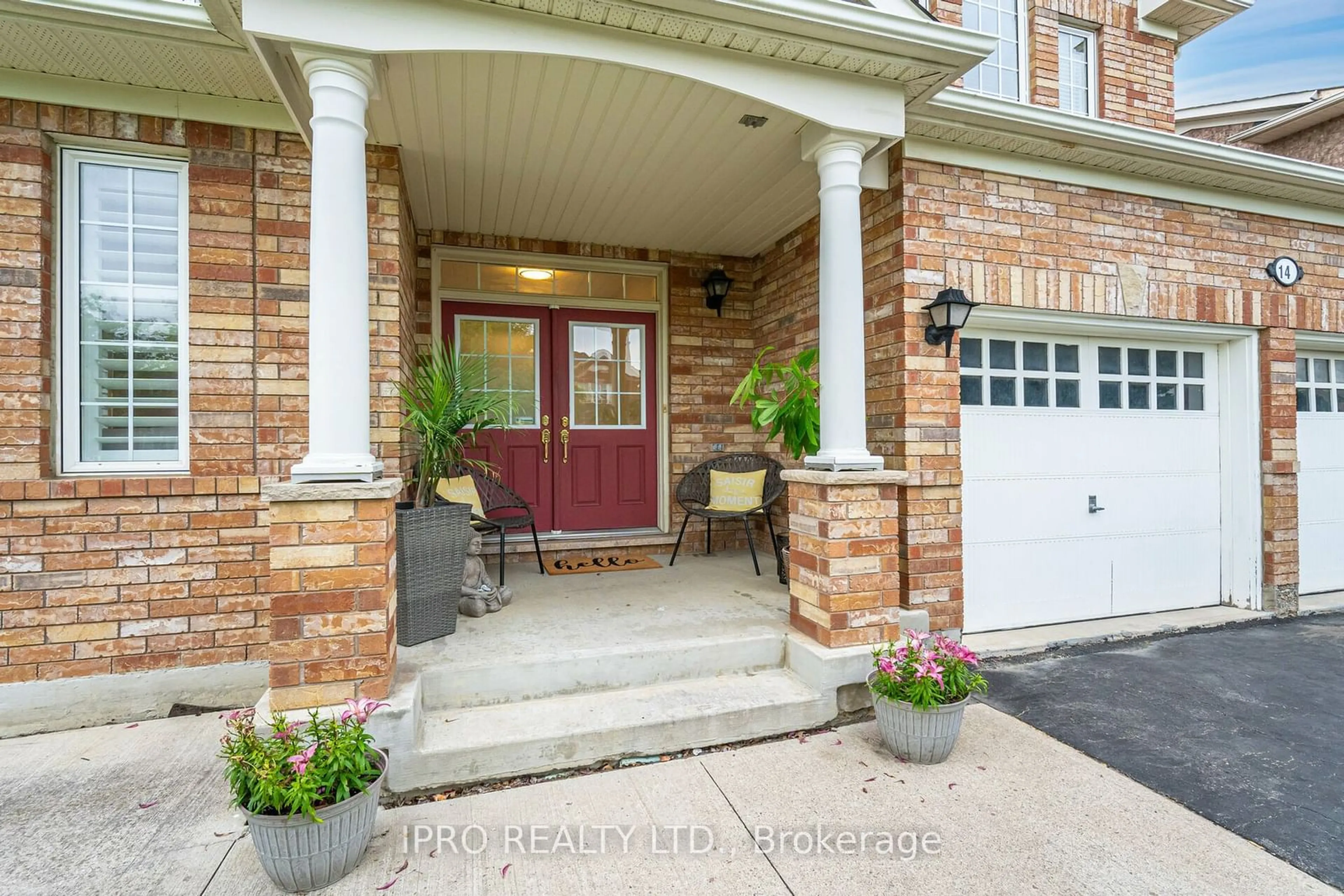 Indoor entryway, wood floors for 14 Valleywest Rd, Brampton Ontario L6P 2J9