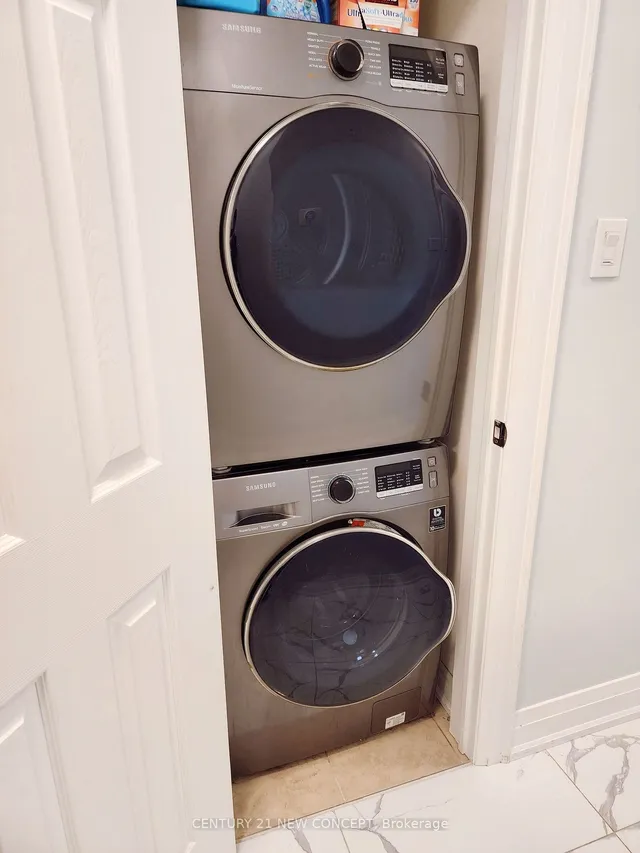 Additional property image - 960 Bloor St Unit 206
