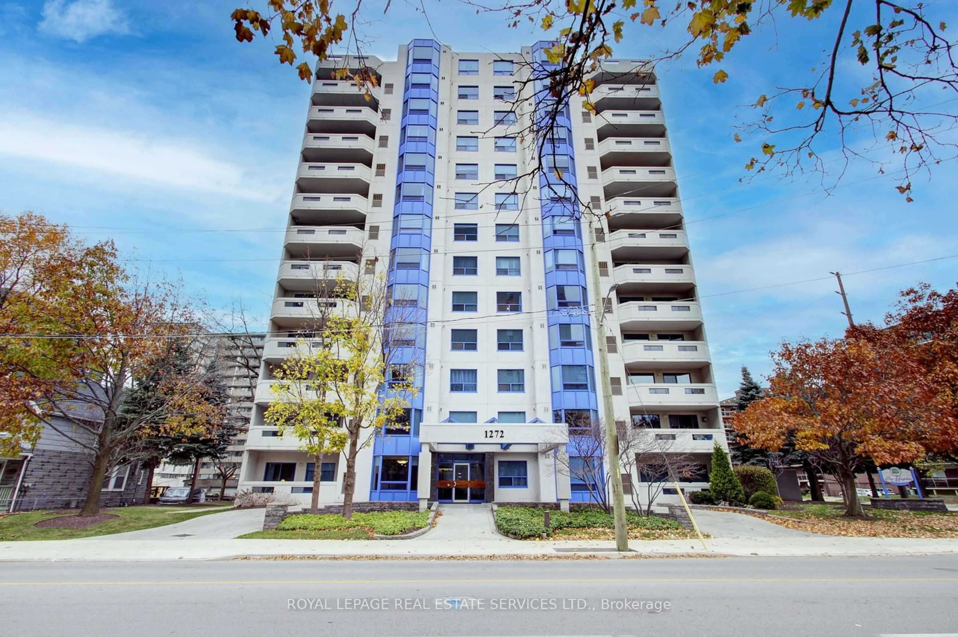 A pic from exterior of the house or condo, the front or back of building for 1272 Ontario St #703, Burlington Ontario L7S 2L8