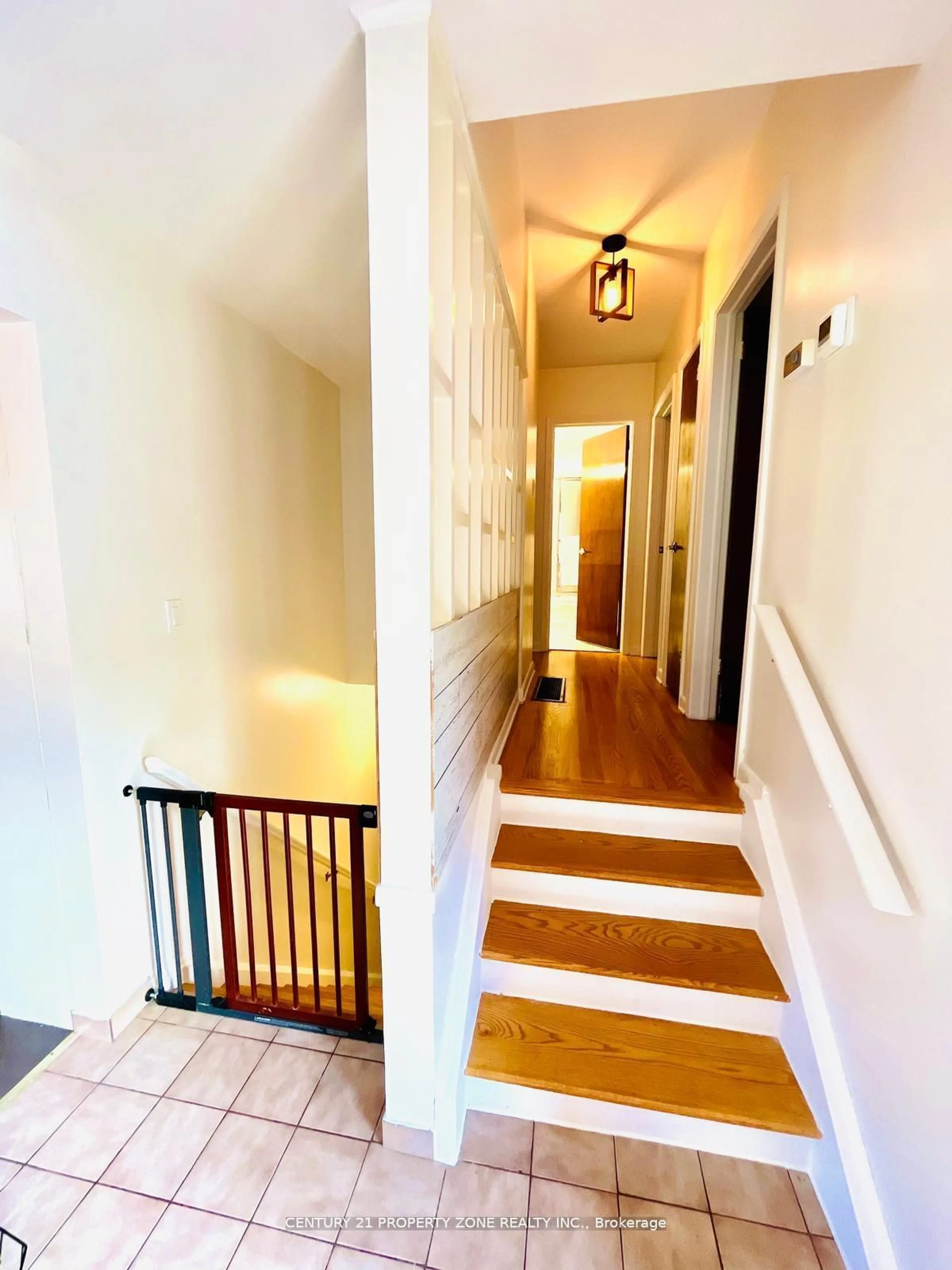 Indoor entryway, wood floors for 25 Burgy Ave, Brampton Ontario L6X 2G7