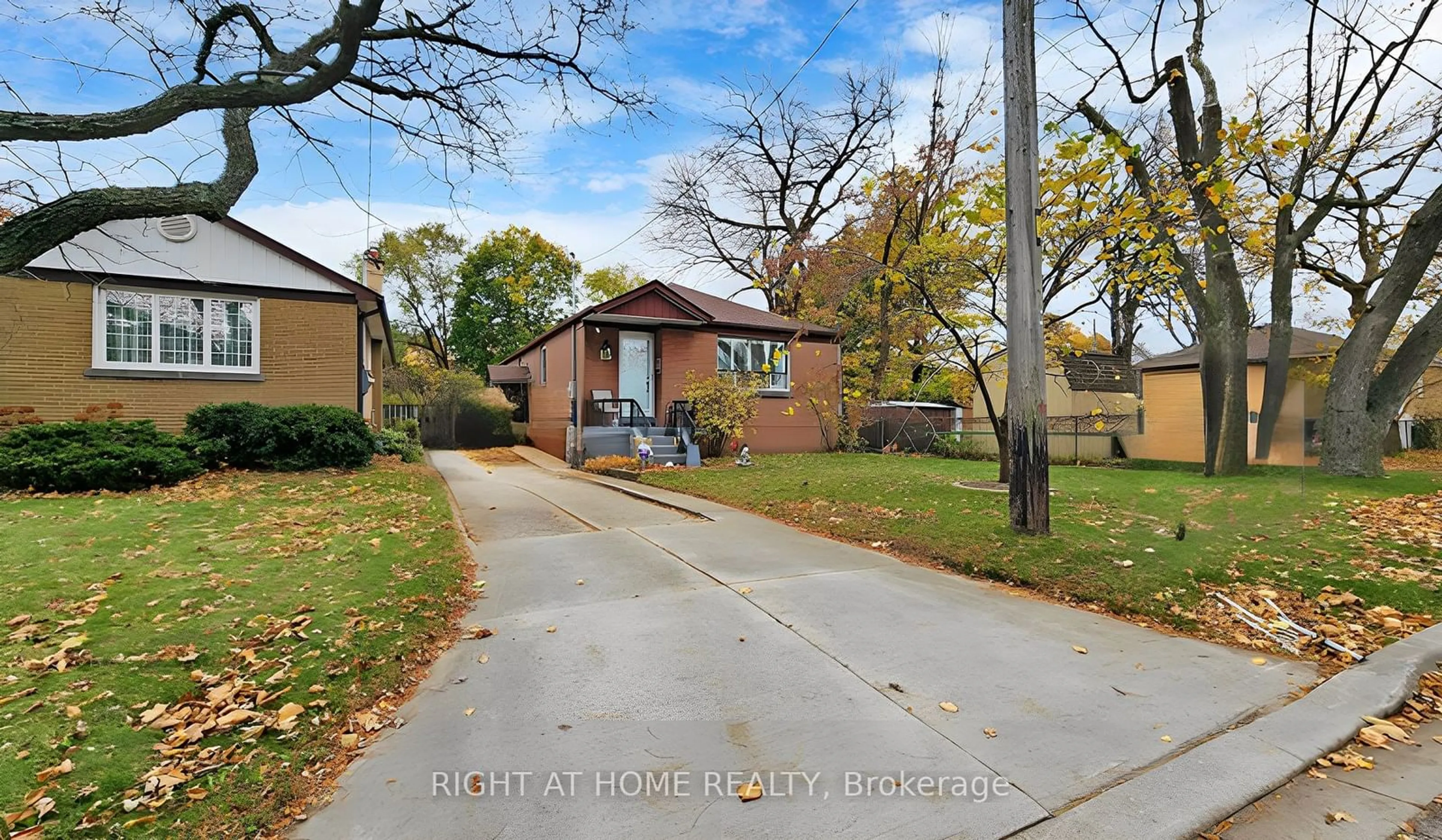 A pic from exterior of the house or condo, the street view for 17 Bisset Ave, Toronto Ontario M8W 2S9