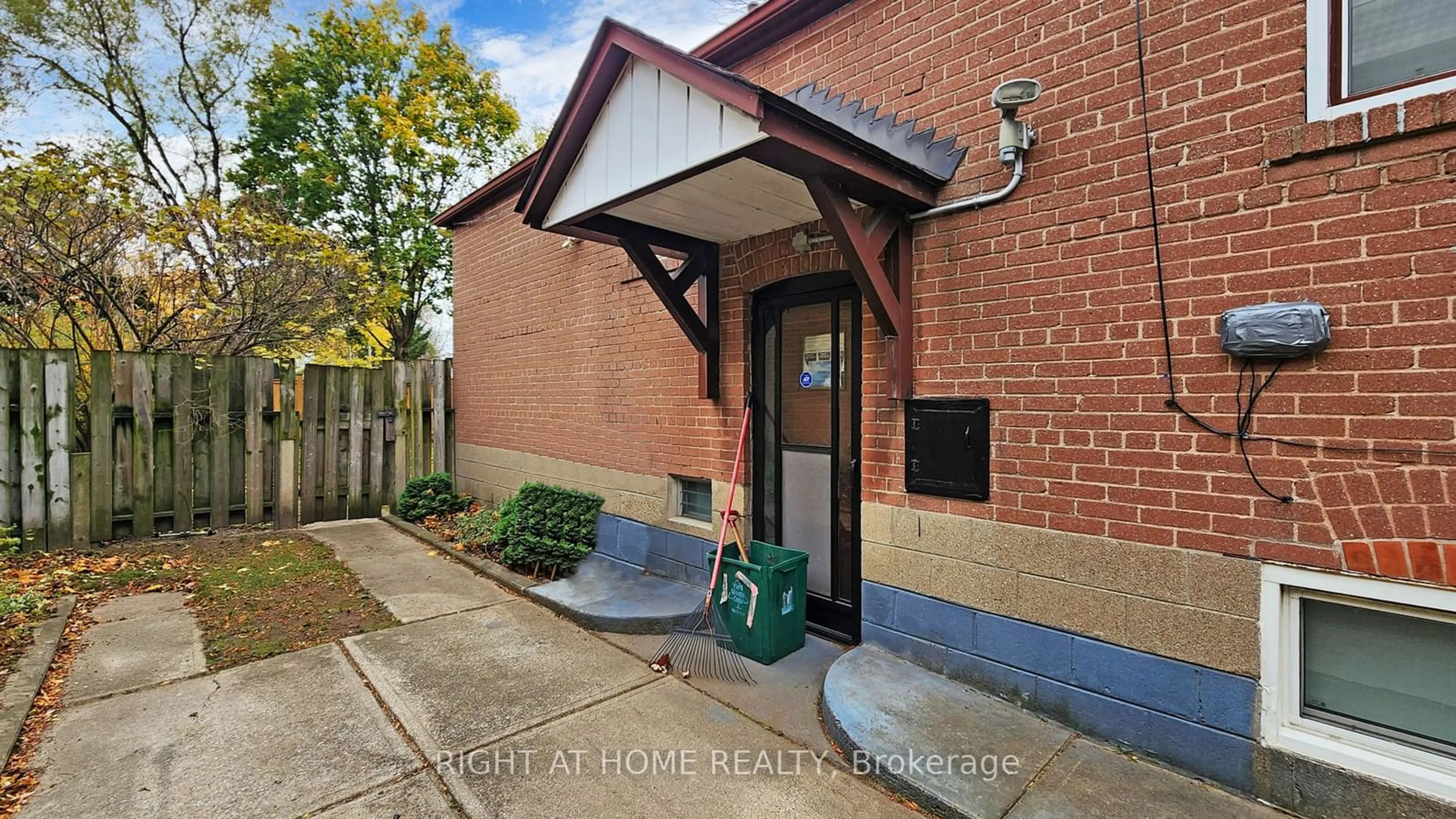 A pic from exterior of the house or condo, the street view for 17 Bisset Ave, Toronto Ontario M8W 2S9