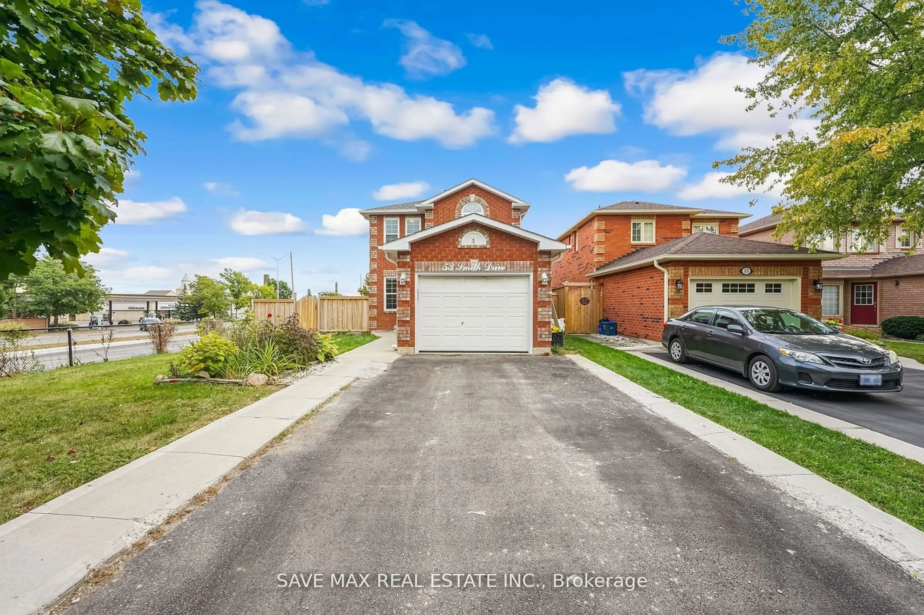 Frontside or backside of a home, the street view for 53 Smith Dr, Halton Hills Ontario L7G 5S7