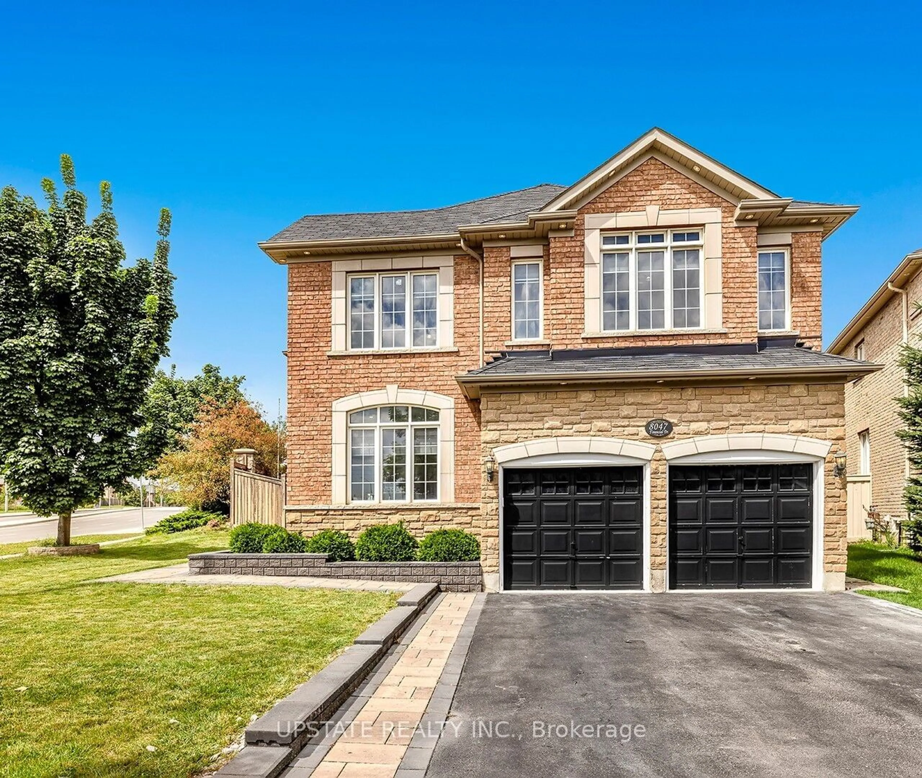 Home with brick exterior material for 8047 Financial Dr, Brampton Ontario L6Y 0M9