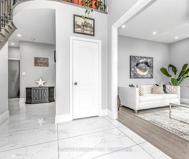 Additional property image - 8047 Financial Dr