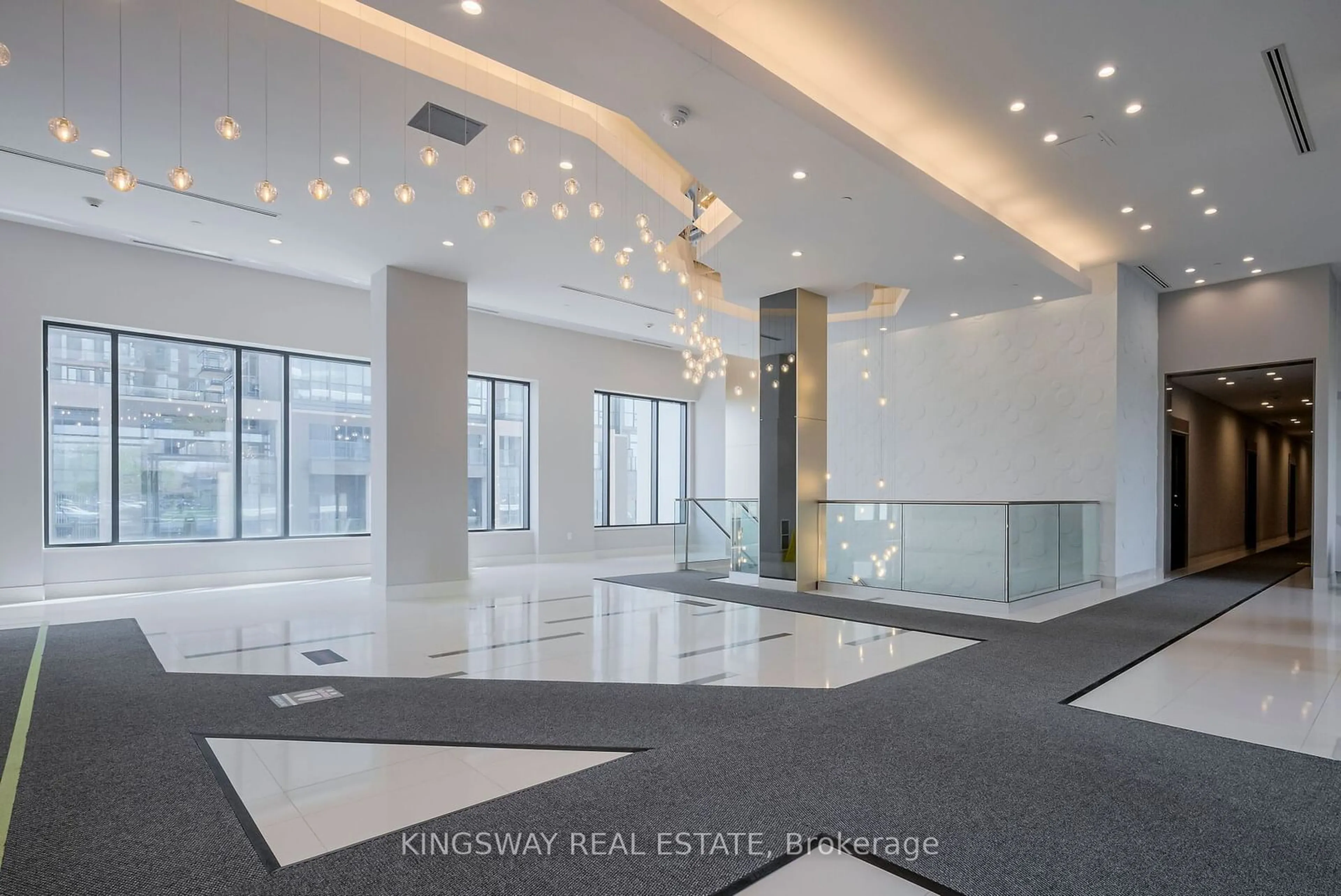 Indoor lobby, cement floor for 35 Watergarden Dr #2815, Mississauga Ontario L5R 0G8