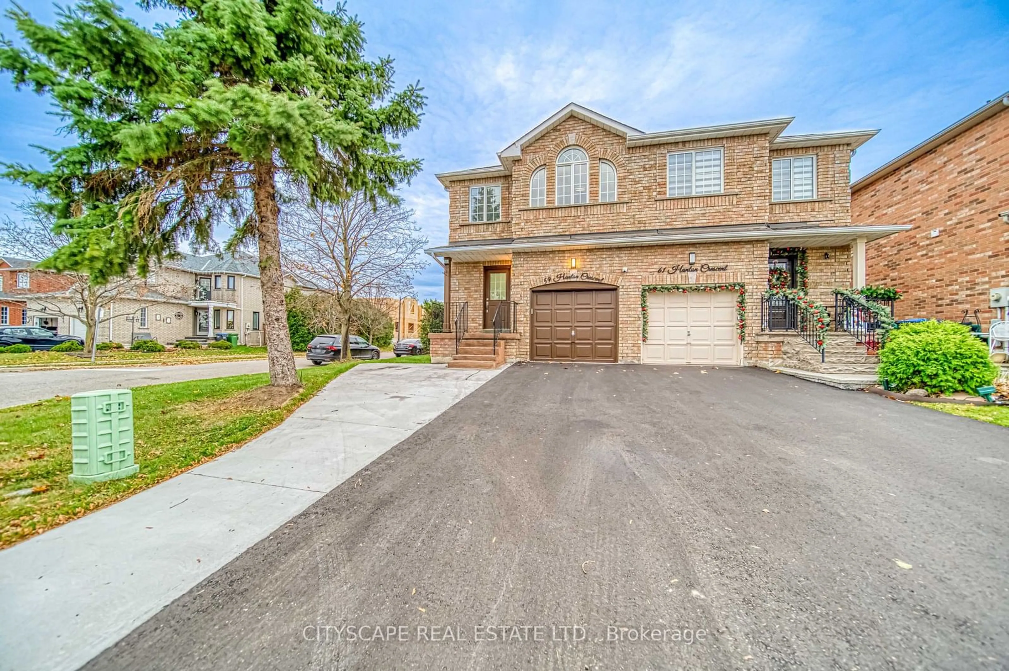 A pic from exterior of the house or condo, the street view for 59 Hanton Cres, Caledon Ontario L7E 1W1