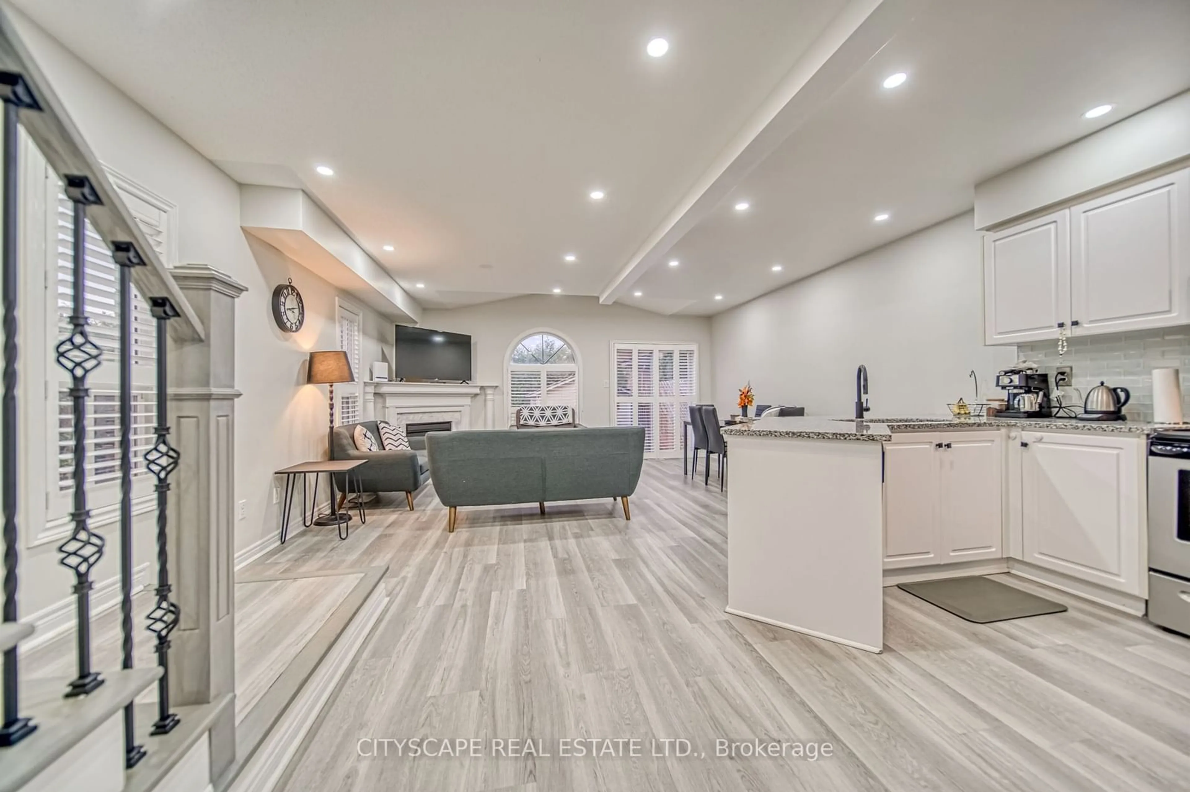 Open concept kitchen for 59 Hanton Cres, Caledon Ontario L7E 1W1