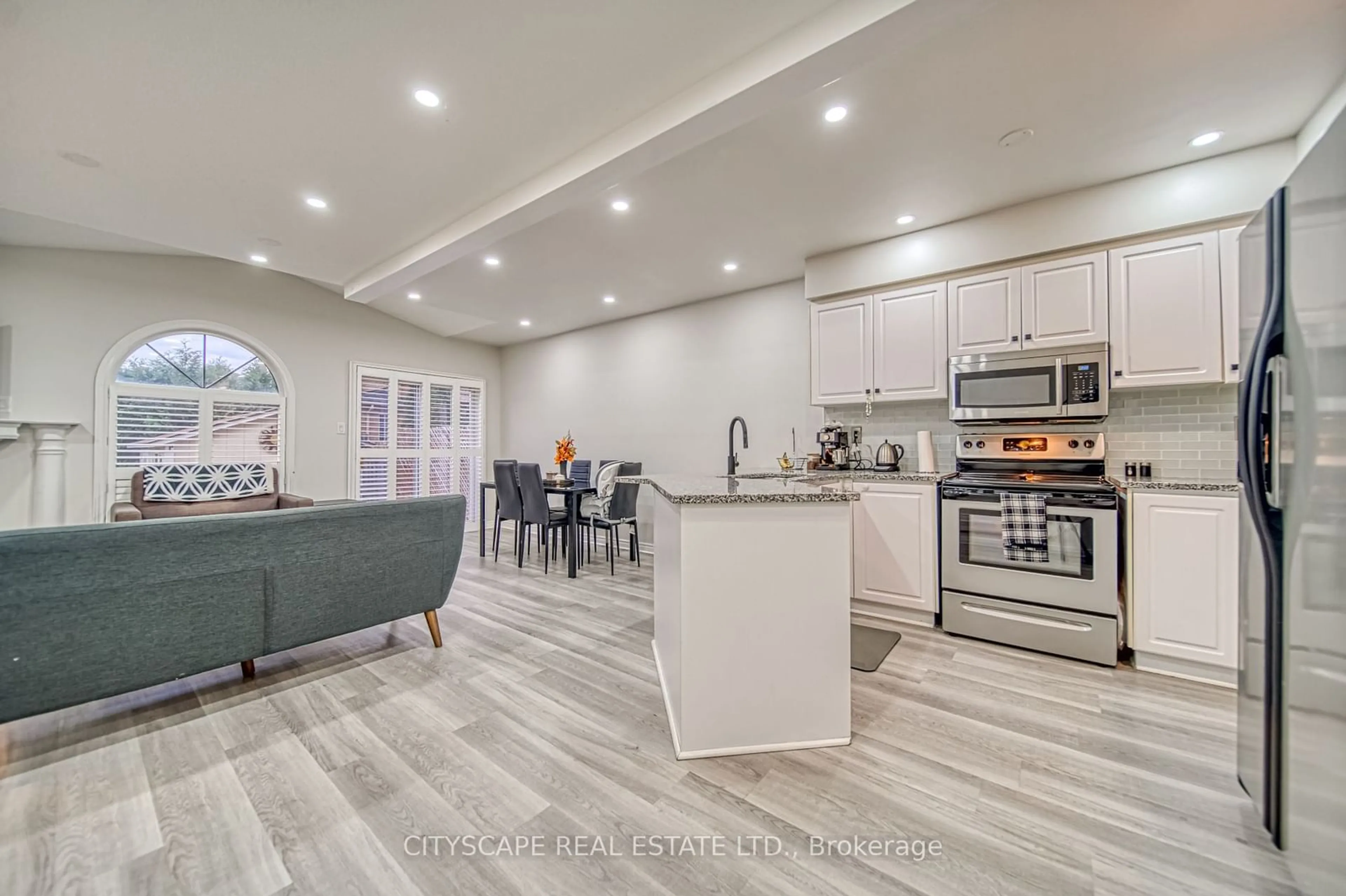 Open concept kitchen for 59 Hanton Cres, Caledon Ontario L7E 1W1