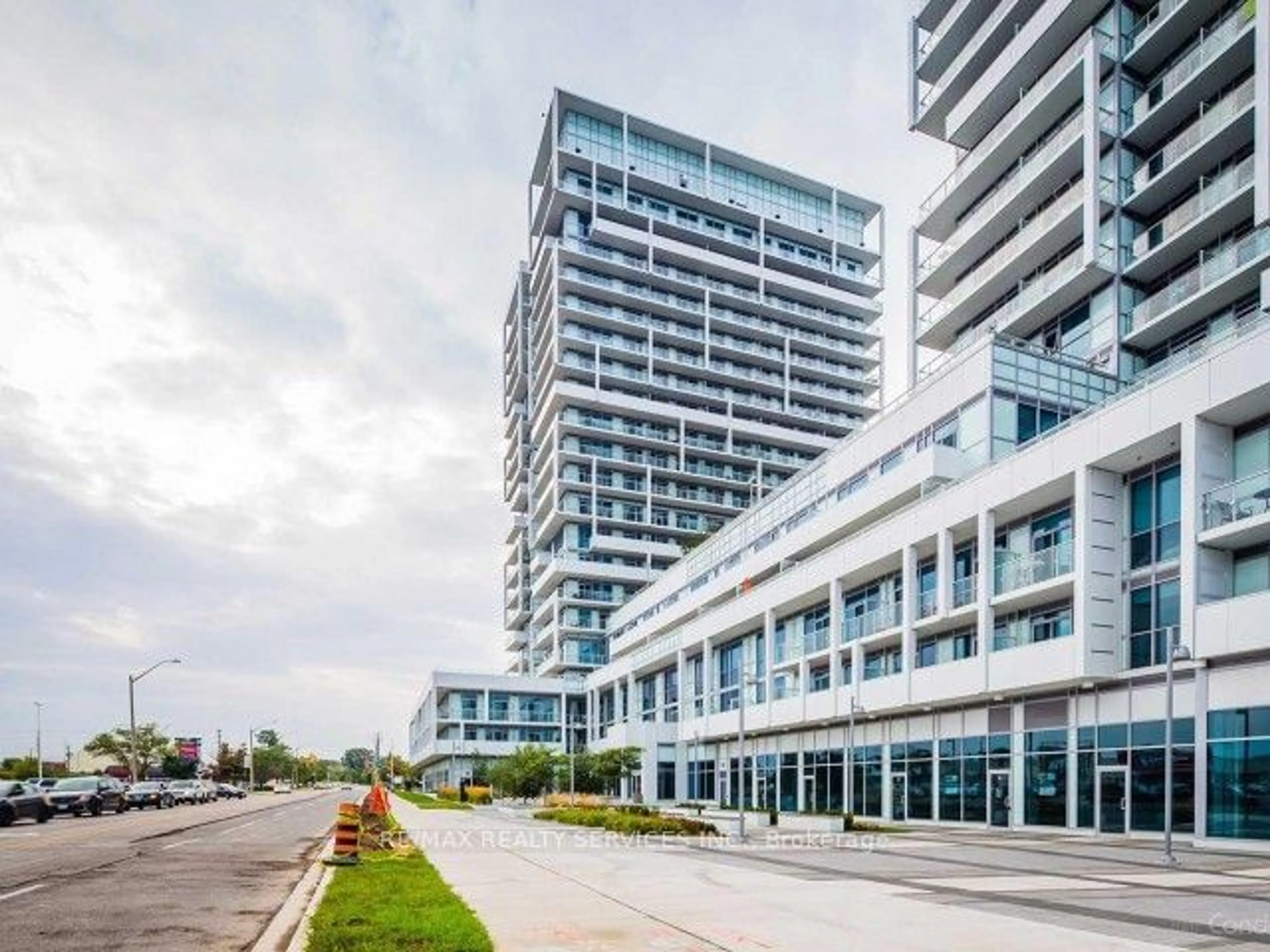 A pic from exterior of the house or condo, the view of city buildings for 65 Speers Rd #1607, Oakville Ontario L6K 0J1