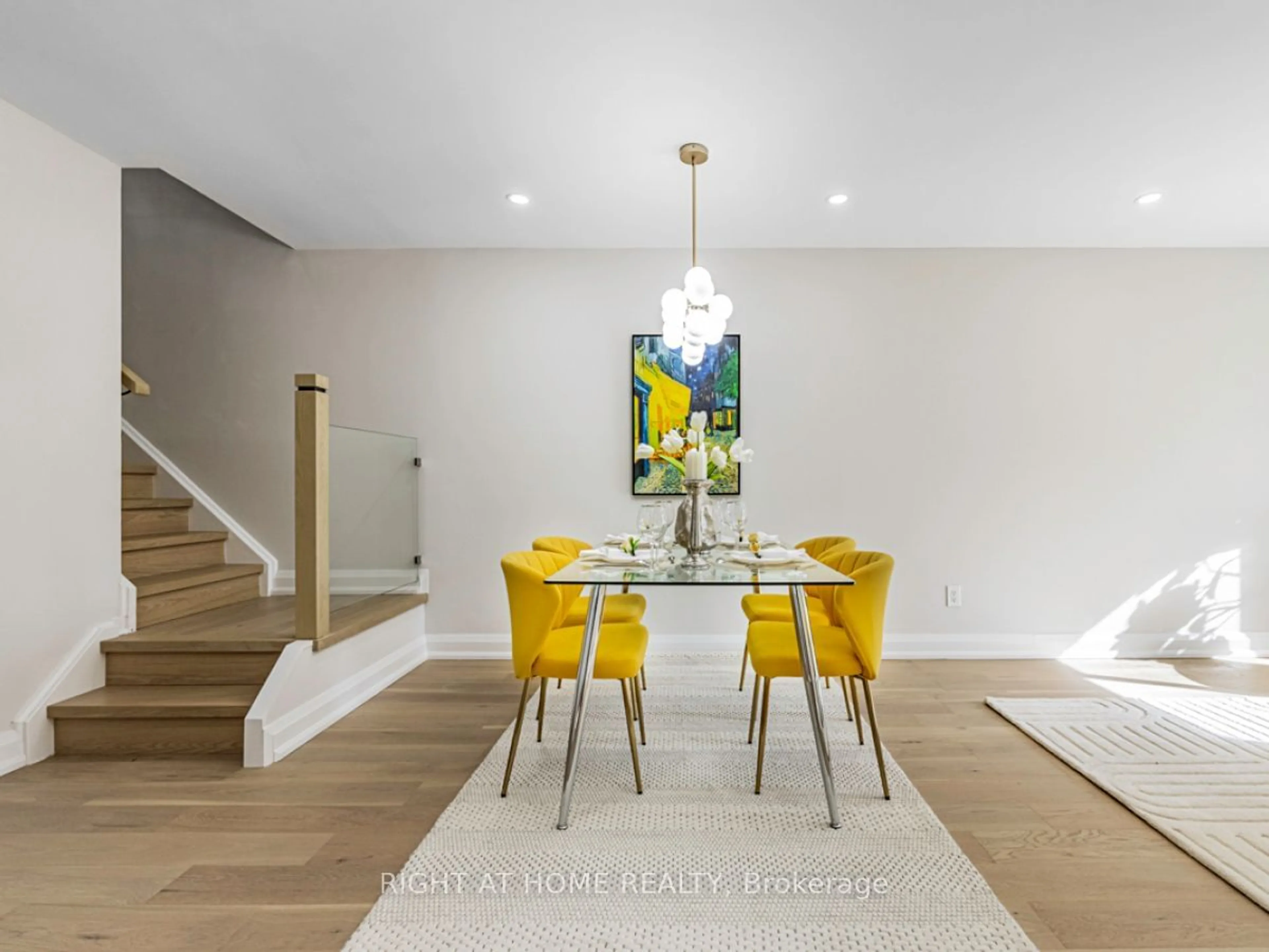 Dining room, wood floors for 2273 Munn's Ave, Oakville Ontario L6H 3M4