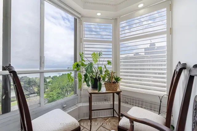 Additional property image - 2045 Lake Shore Blvd Unit 806