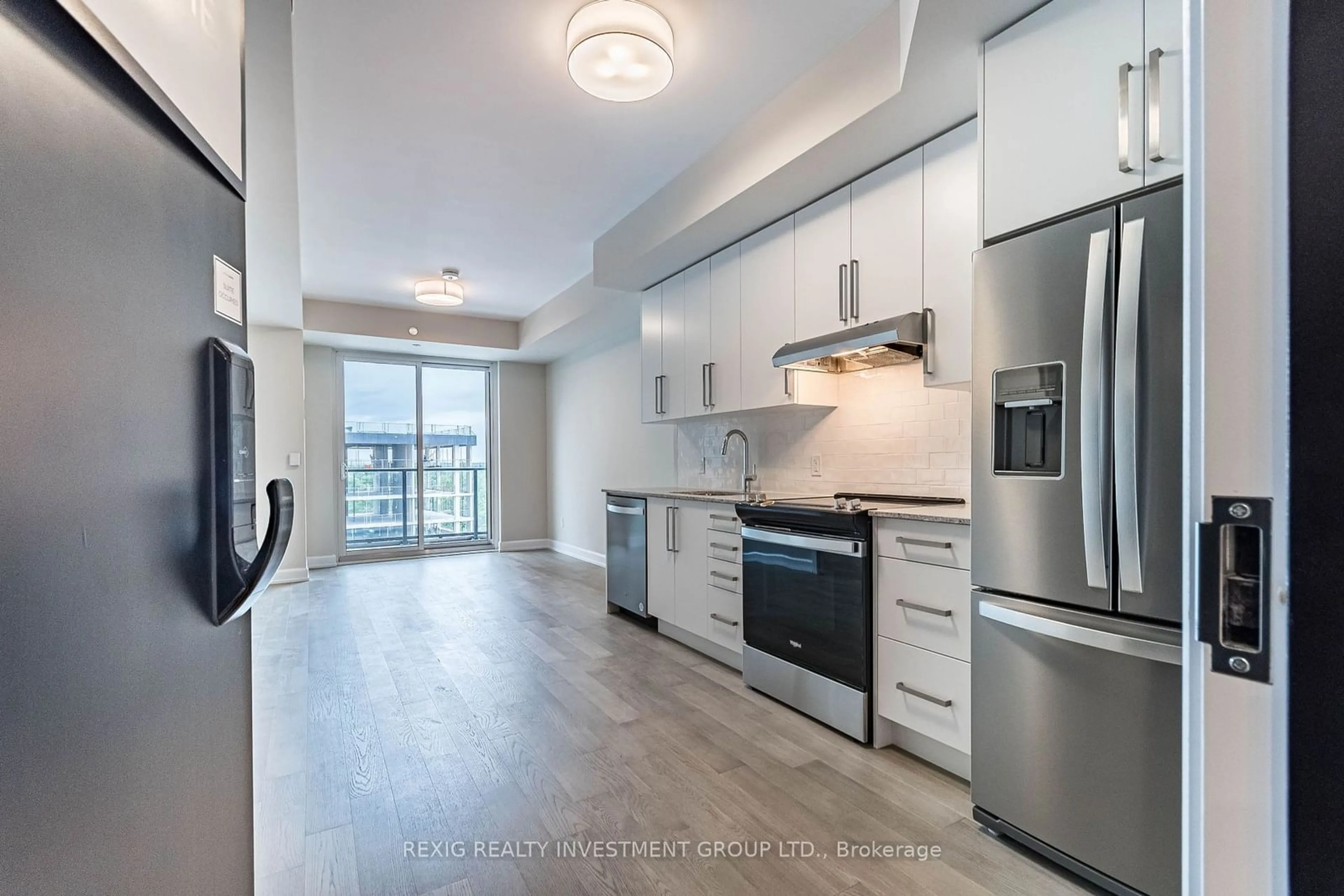 Open concept kitchen for 3220 William Coltson Ave #818, Oakville Ontario L6H 7X9