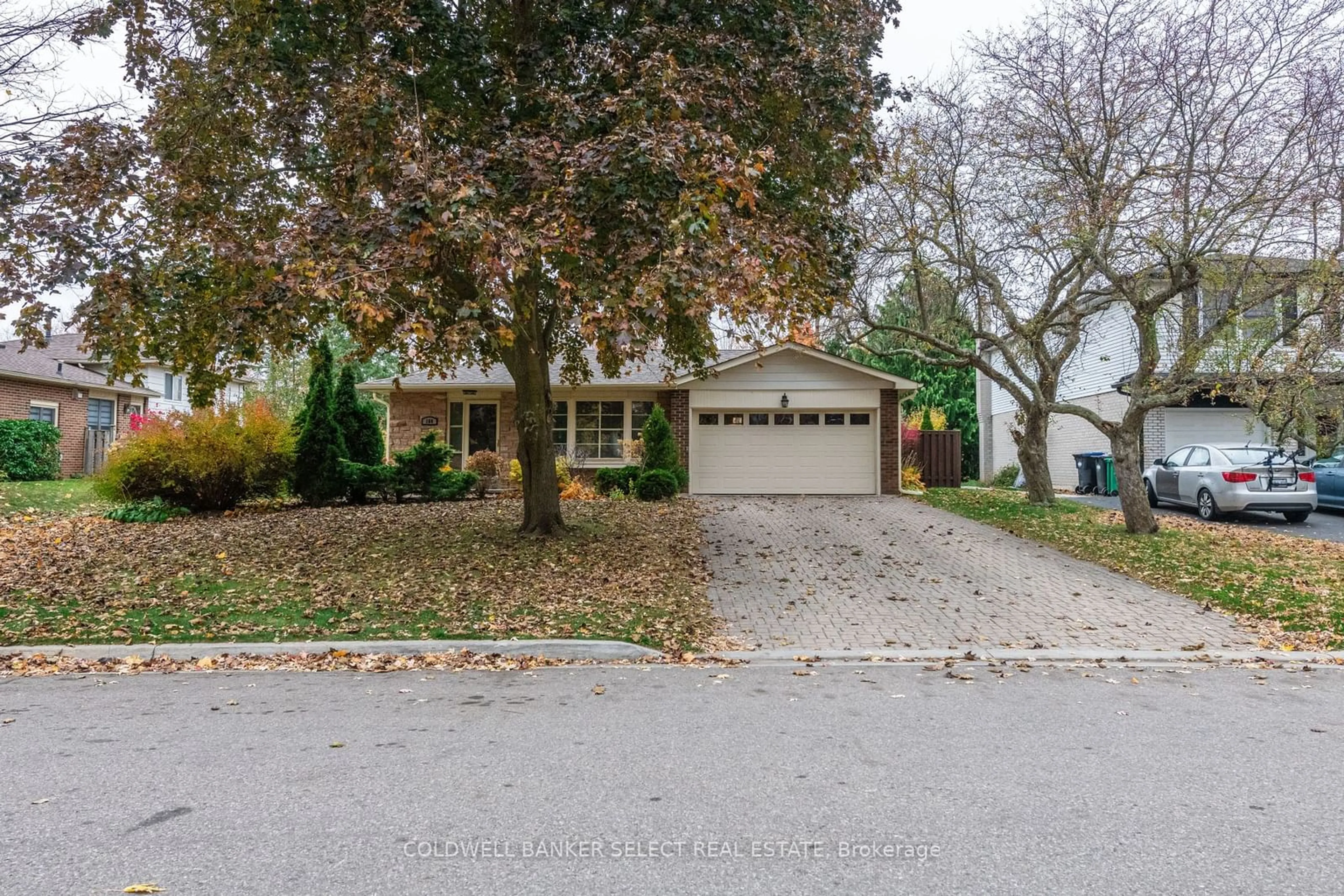 Frontside or backside of a home, the street view for 188 Bell Air Dr, Caledon Ontario L7E 1Z8