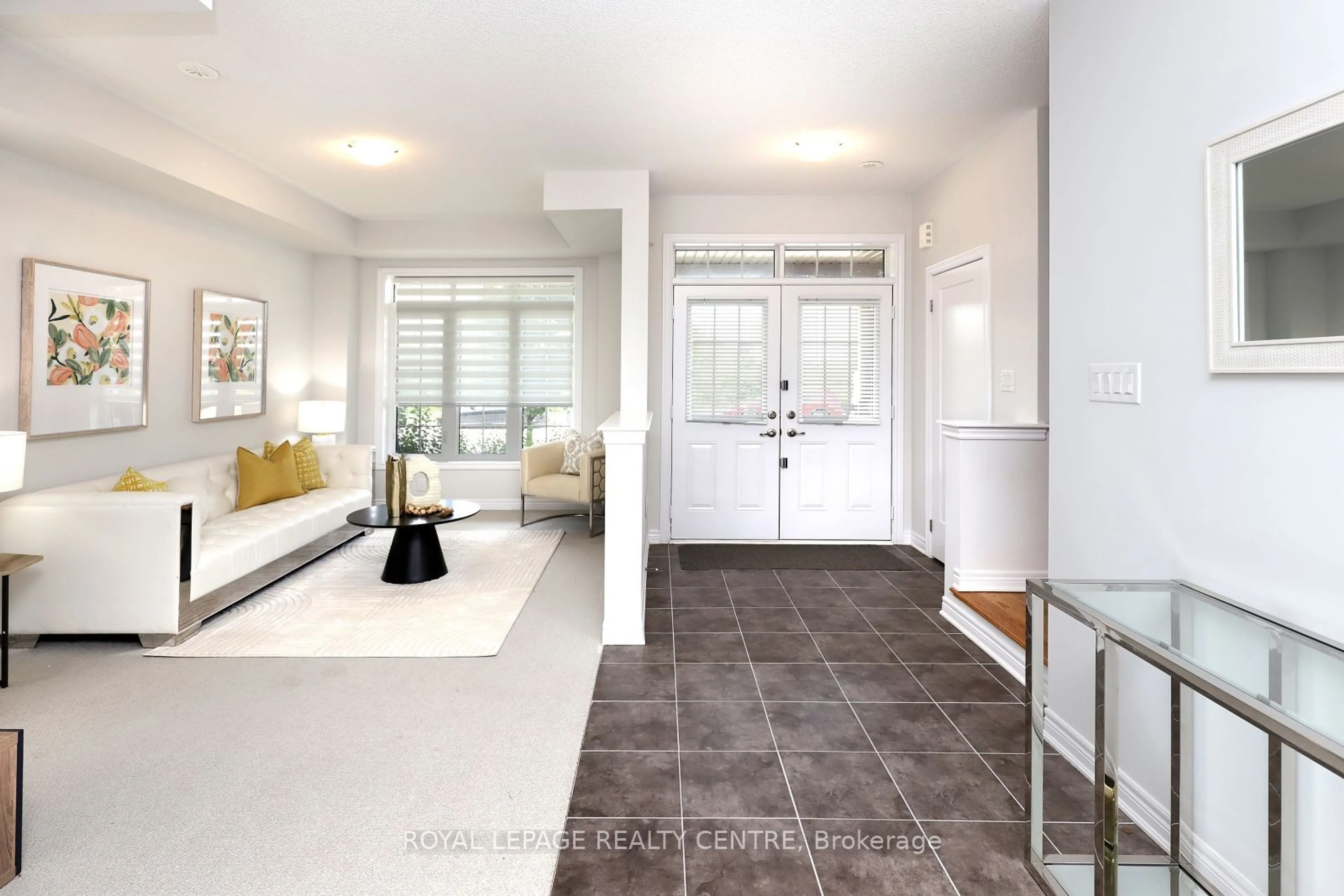 Indoor entryway, ceramic floors for 3020 George Savage Ave, Oakville Ontario L6M 0Z1