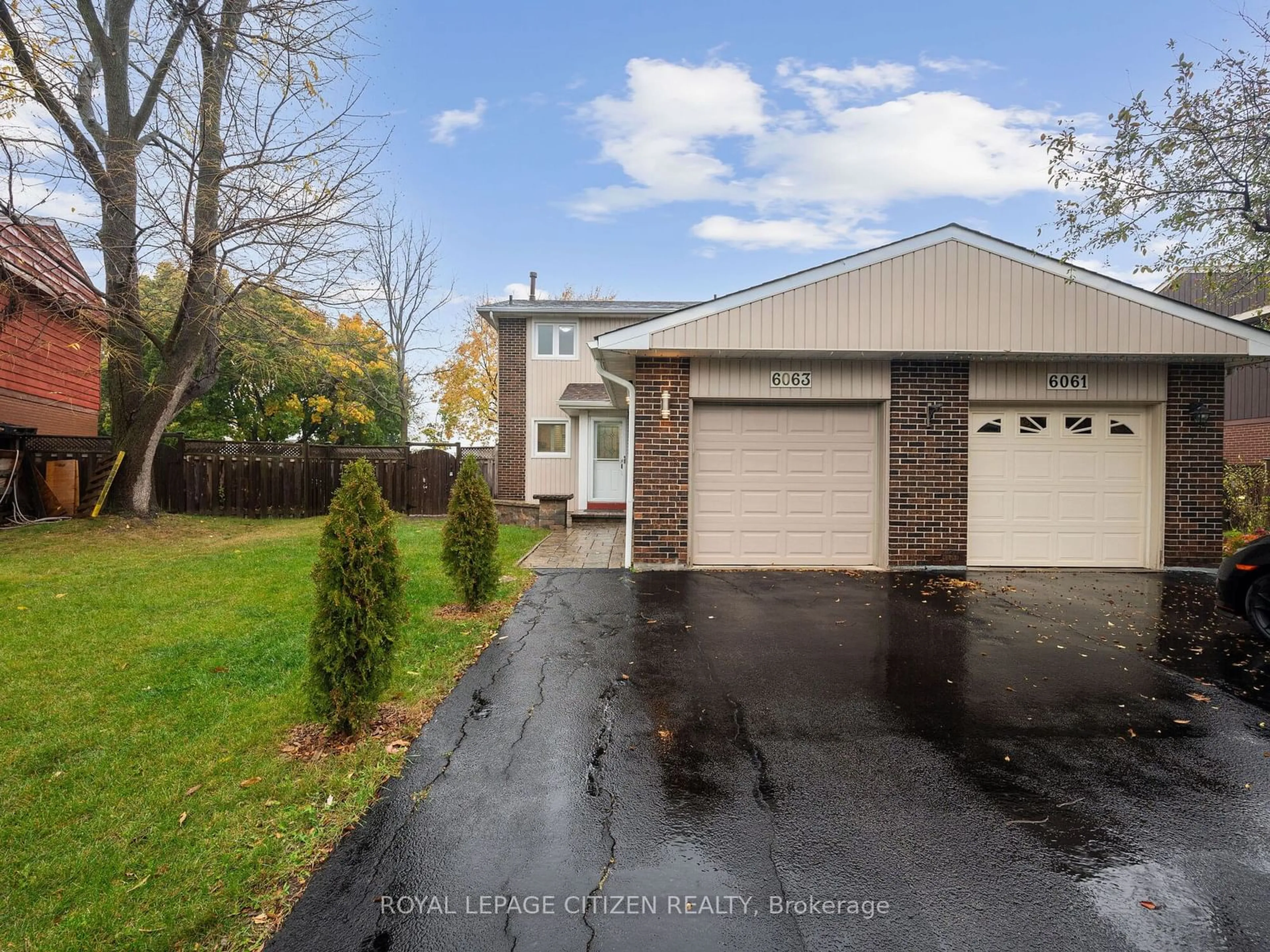 A pic from exterior of the house or condo, the street view for 6063 Featherhead Cres, Mississauga Ontario L5N 2B5