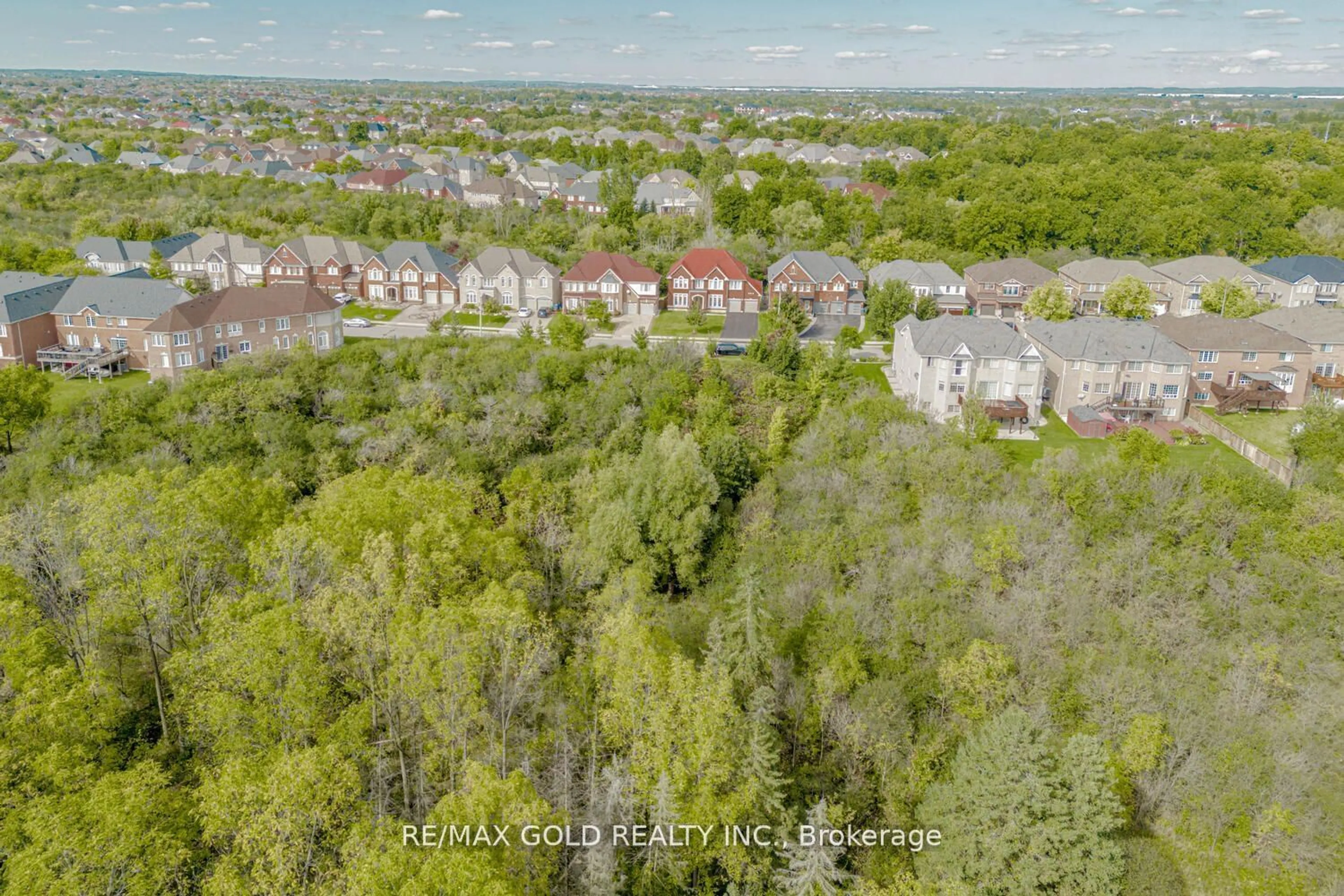 A pic from exterior of the house or condo, the street view for 71 Crocker Dr, Brampton Ontario L6P 1Z7