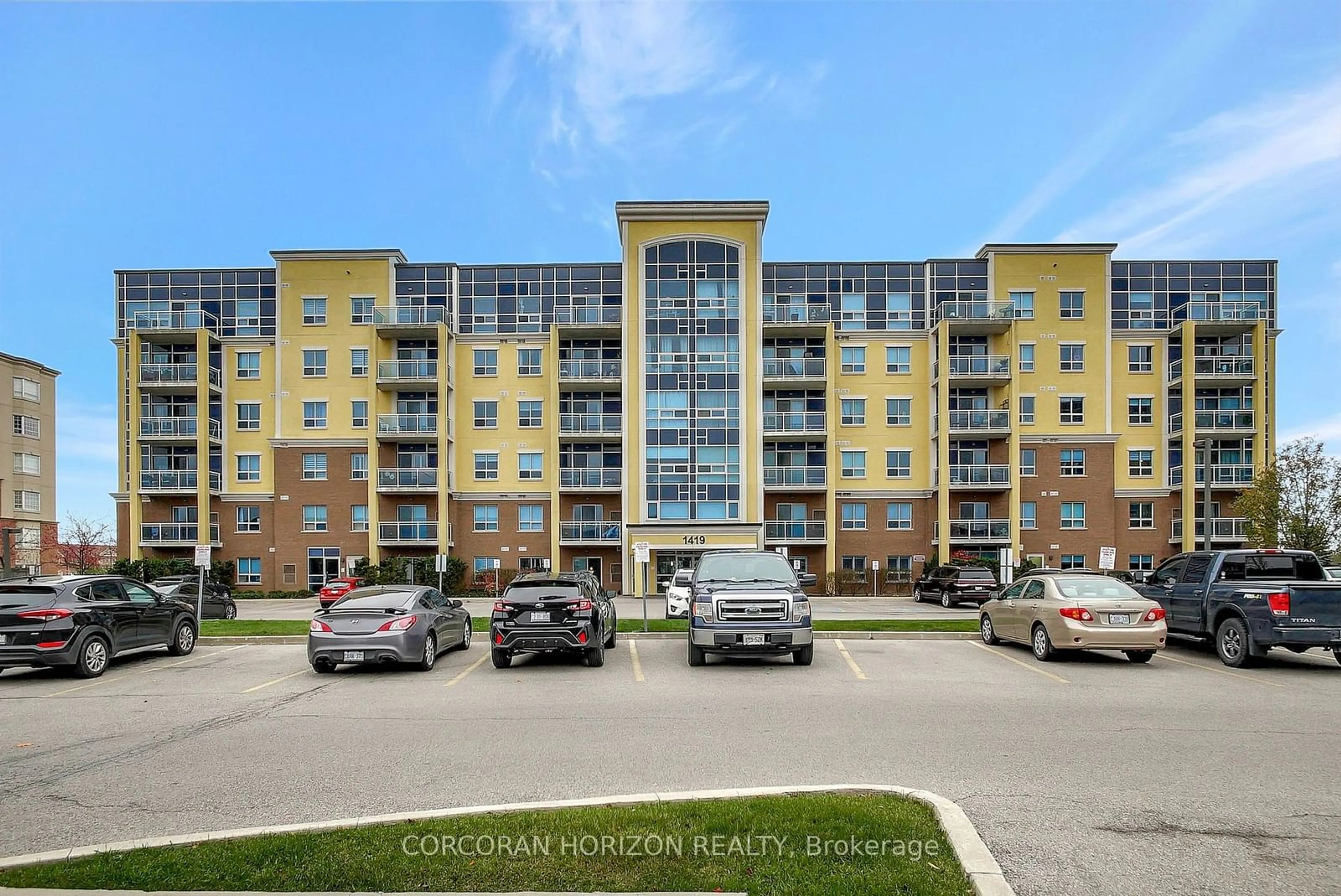 A pic from exterior of the house or condo, the front or back of building for 1419 Costigan Rd #210, Milton Ontario L9T 2L4