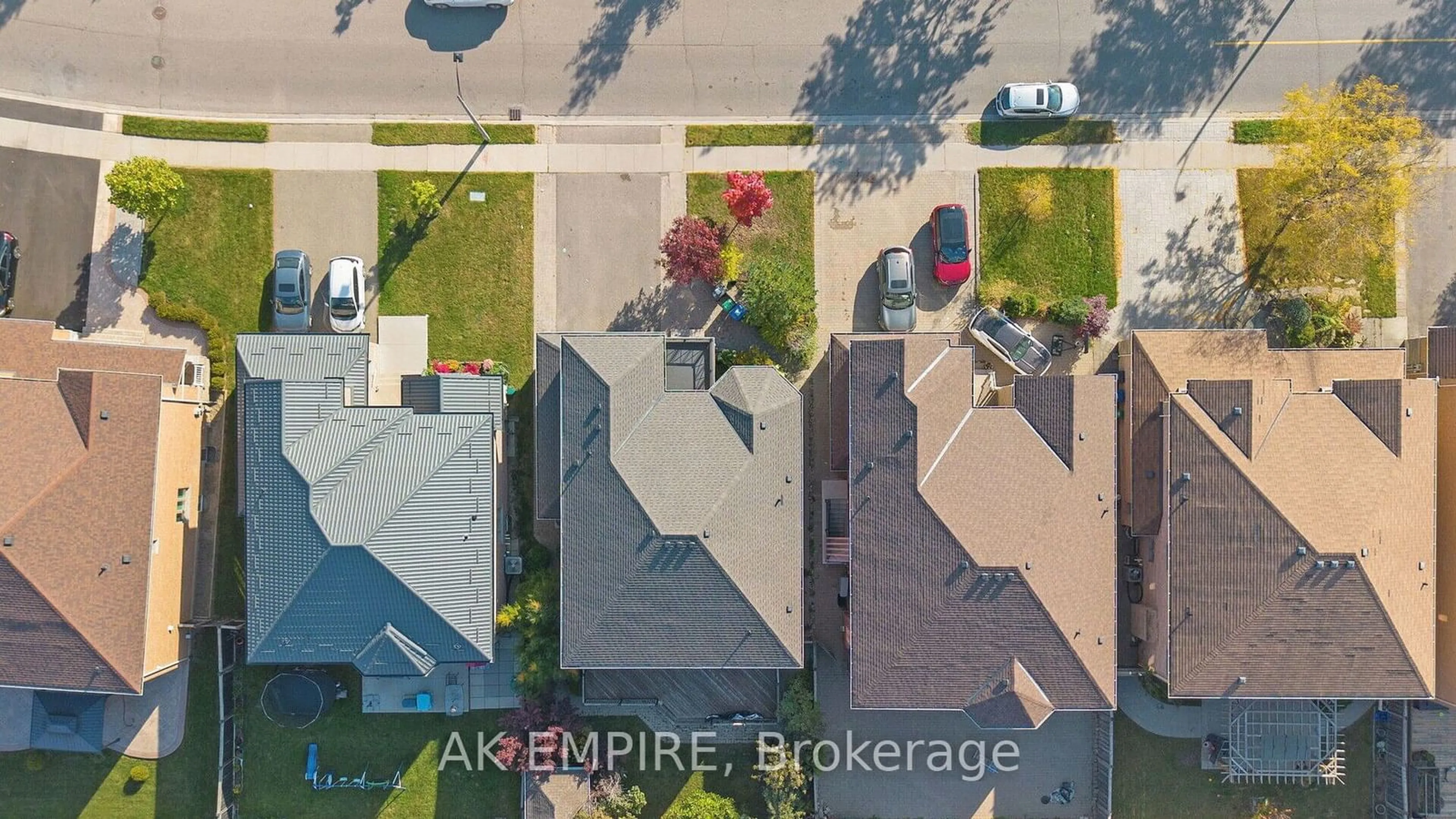 Frontside or backside of a home, the street view for 67 Saint Hubert Dr, Brampton Ontario L6P 1Y5