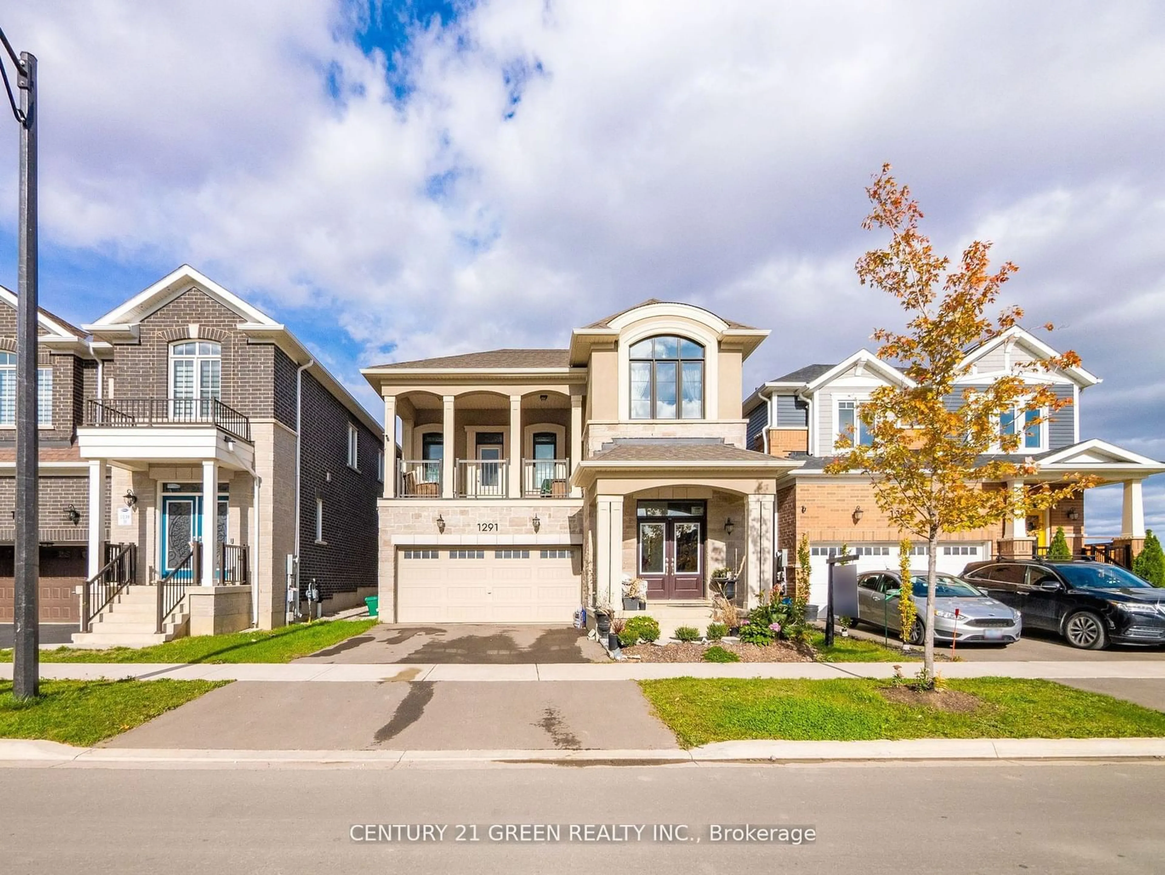 Frontside or backside of a home, the street view for 1291 Kovachik Blvd, Milton Ontario L9E 1W7