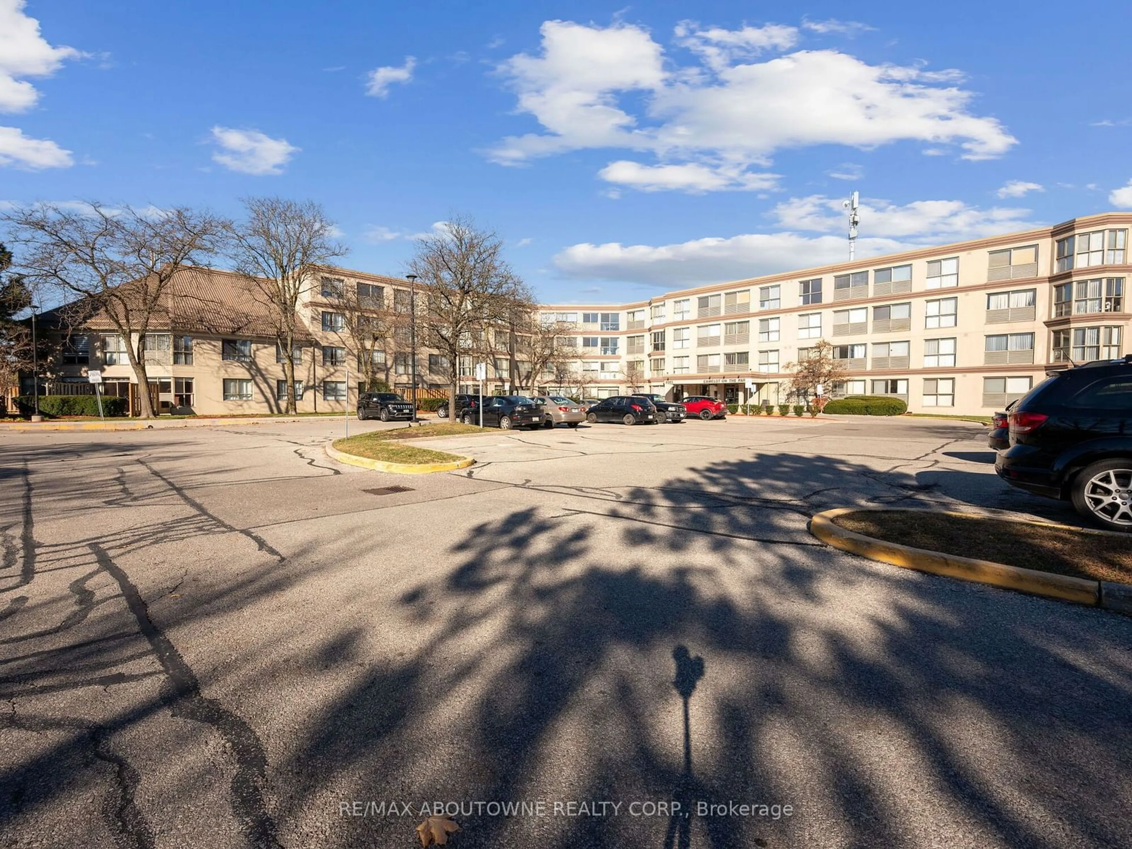 A pic from exterior of the house or condo, the street view for 8351 Mclaughlin Rd #422, Brampton Ontario L6Y 4H8