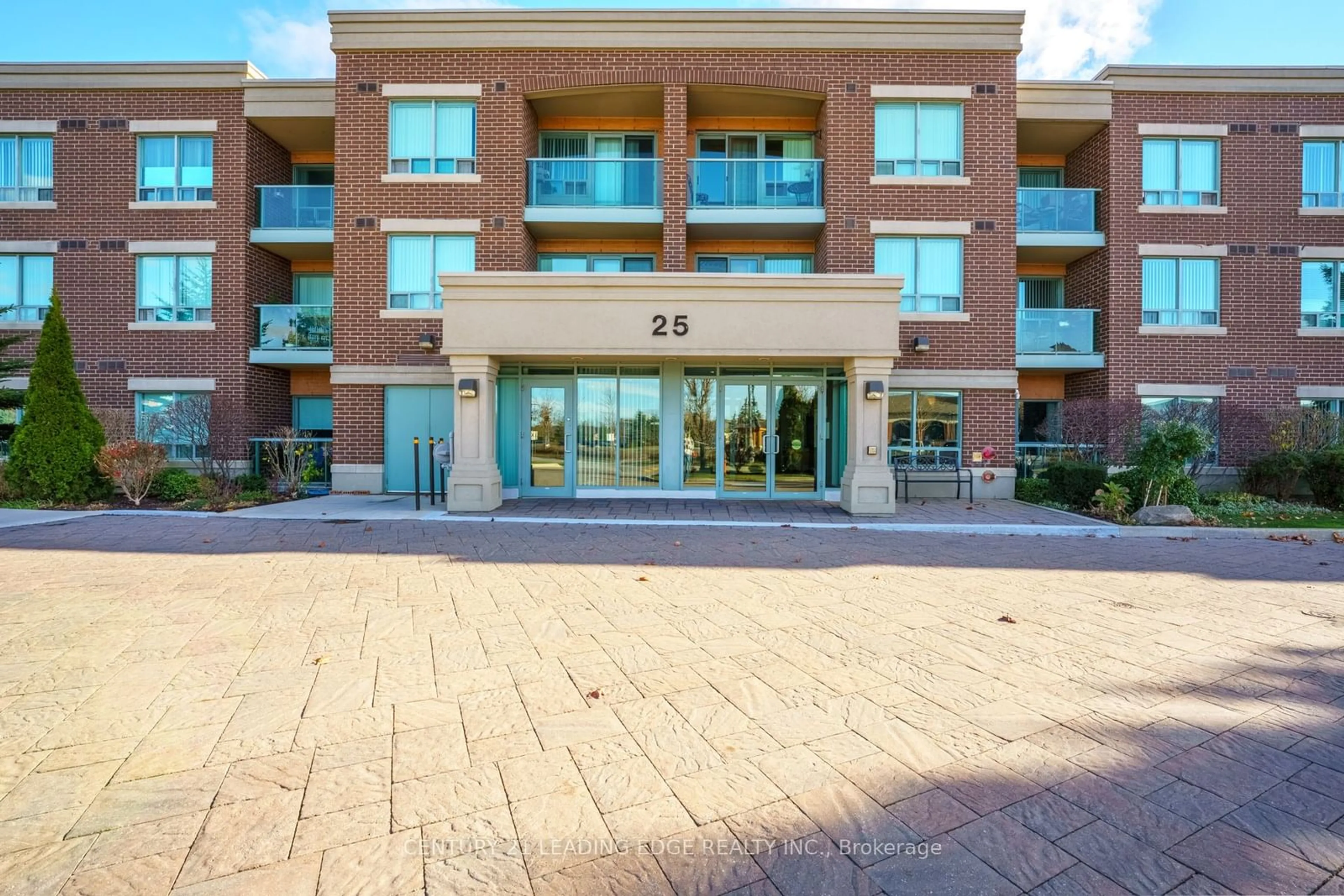 A pic from exterior of the house or condo, the front or back of building for 25 Via Rosedale Way #108, Brampton Ontario L6R 3J4