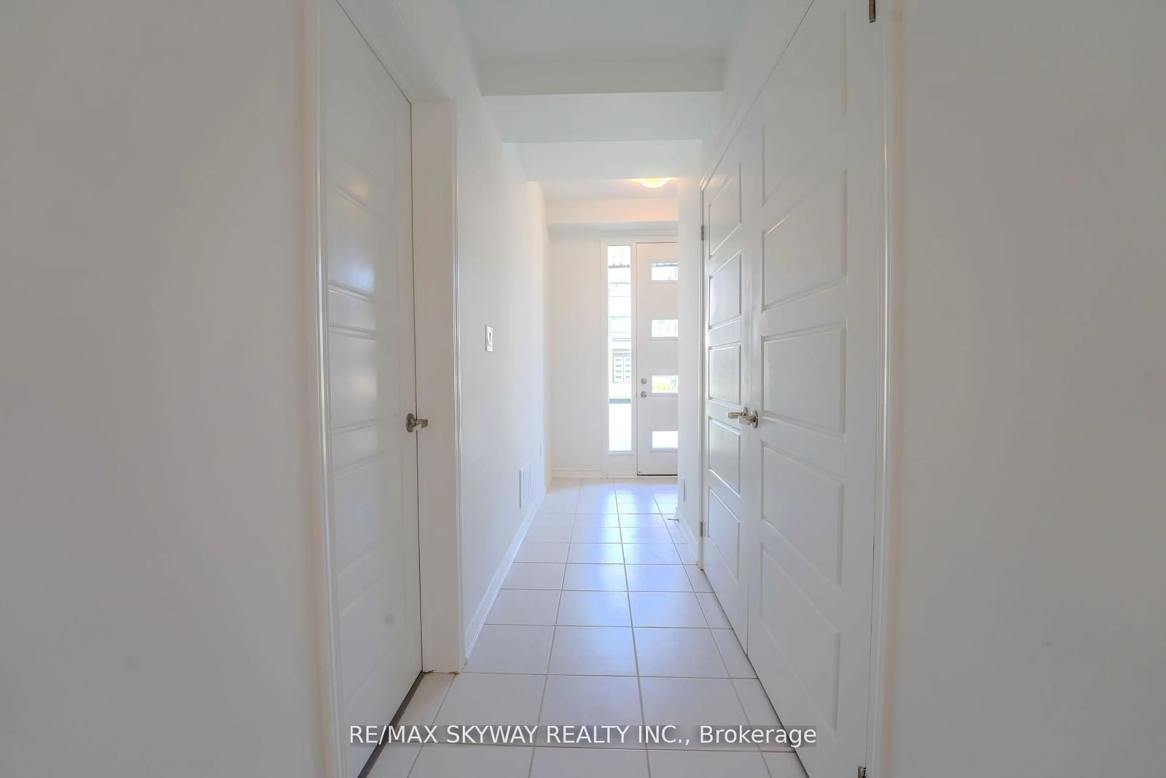 Indoor entryway, not visible floor for 4 Plume St, Brampton Ontario L7A 5K4