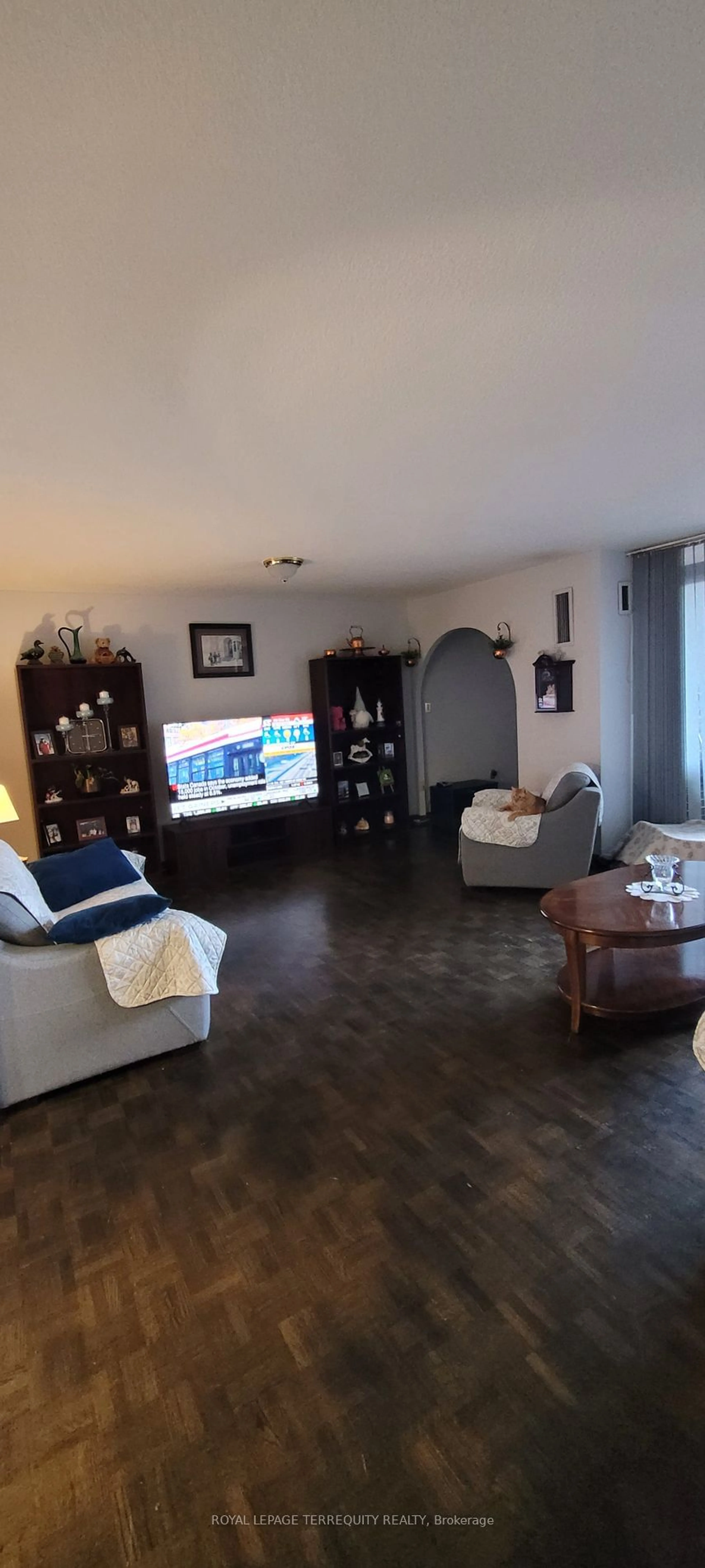 Living room, not visible floor for 1535 Lakeshore Rd #403, Mississauga Ontario L5E 3E2