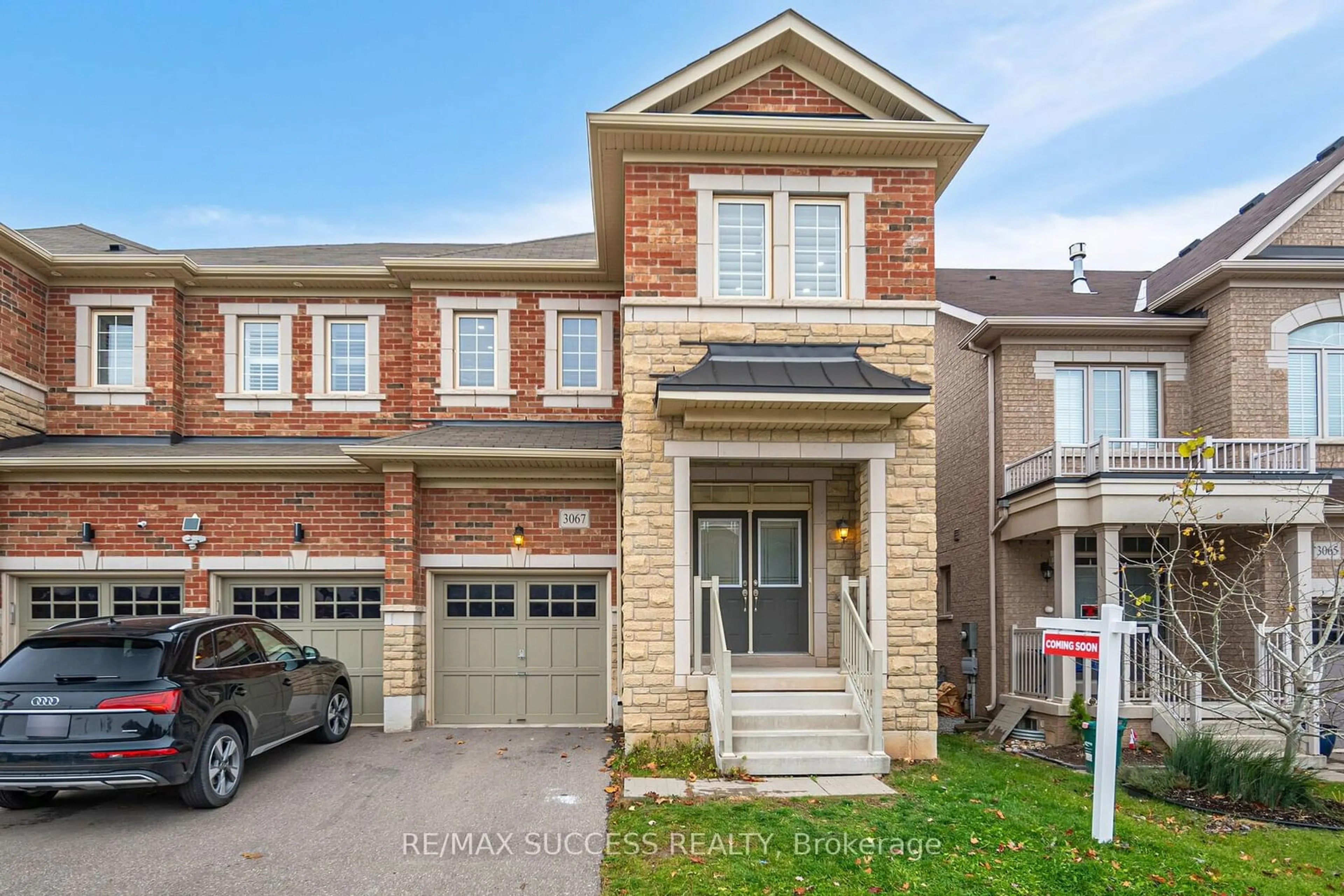 A pic from exterior of the house or condo, the street view for 3067 Max Khan Blvd, Oakville Ontario L6H 7H5