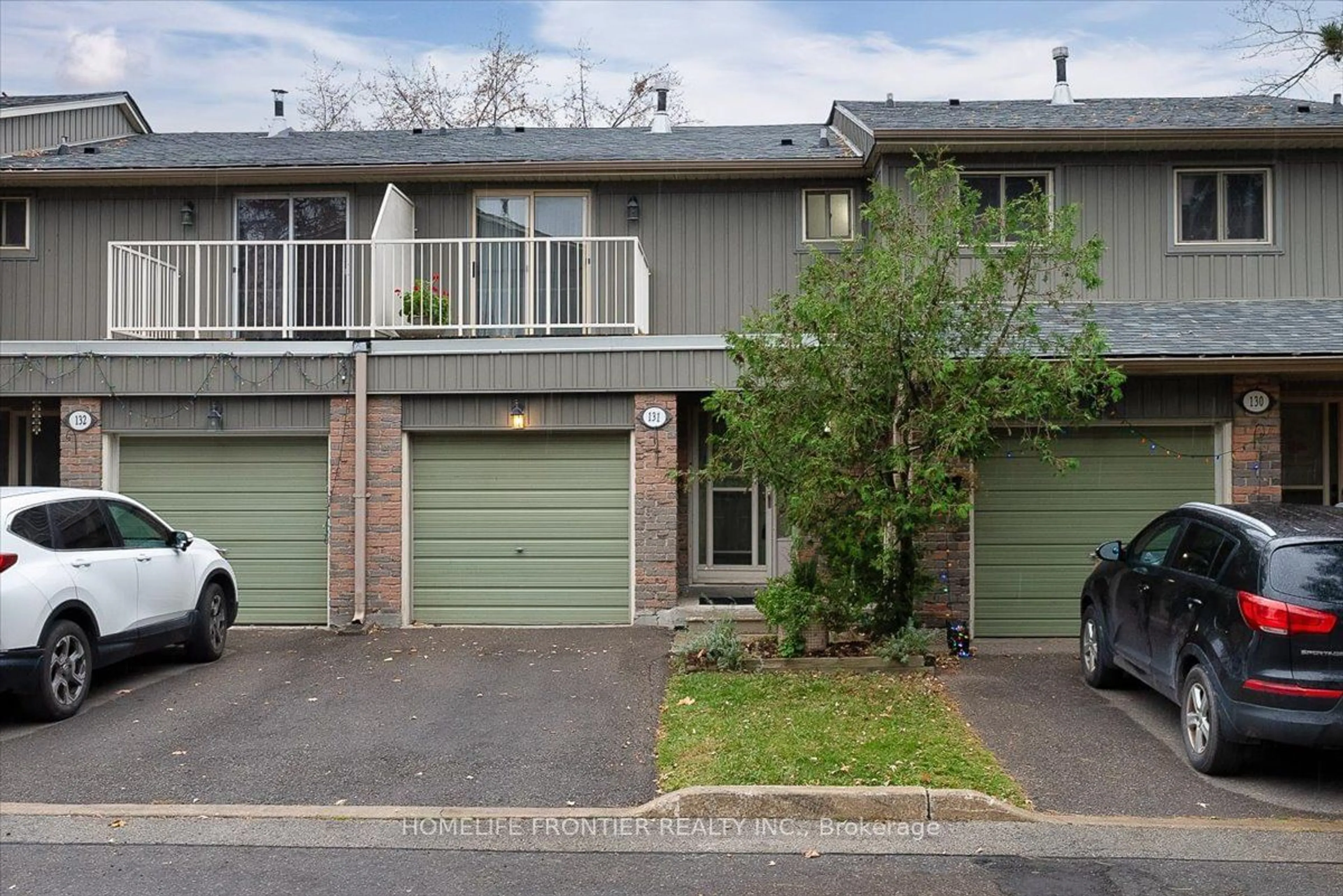 A pic from exterior of the house or condo, cottage for 60 Hanson Rd #131, Mississauga Ontario L5B 2P6