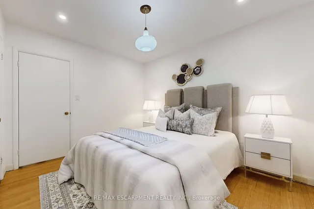 Additional property image - 697 George St
