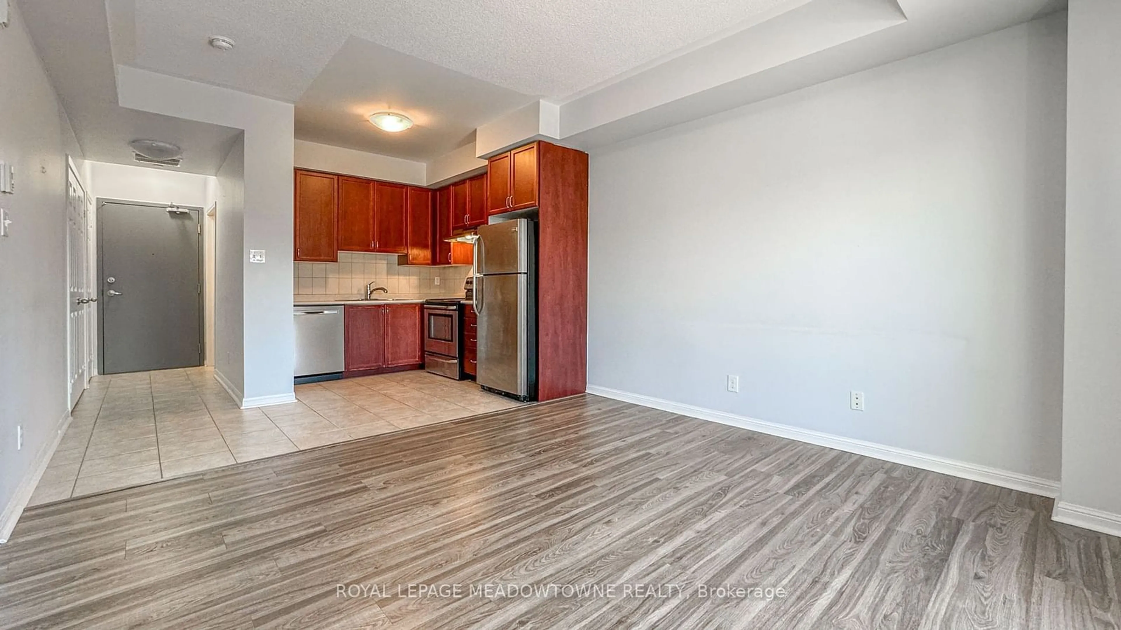 Standard kitchen, wood floors for 5705 Long Valley Rd #309, Mississauga Ontario L5M 0M3