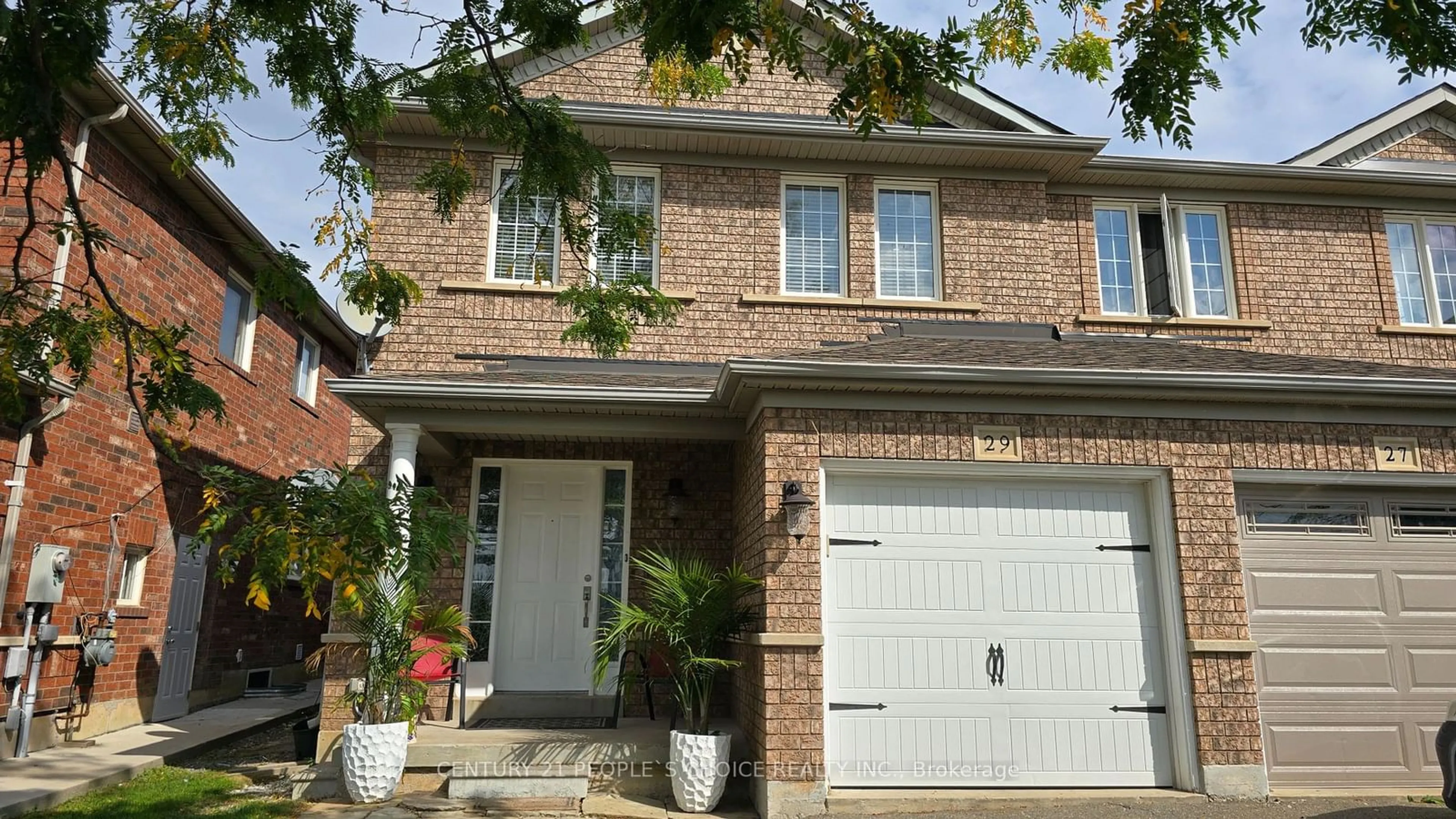 Home with brick exterior material for 29 Dunure Cres, Brampton Ontario L7A 2Y6