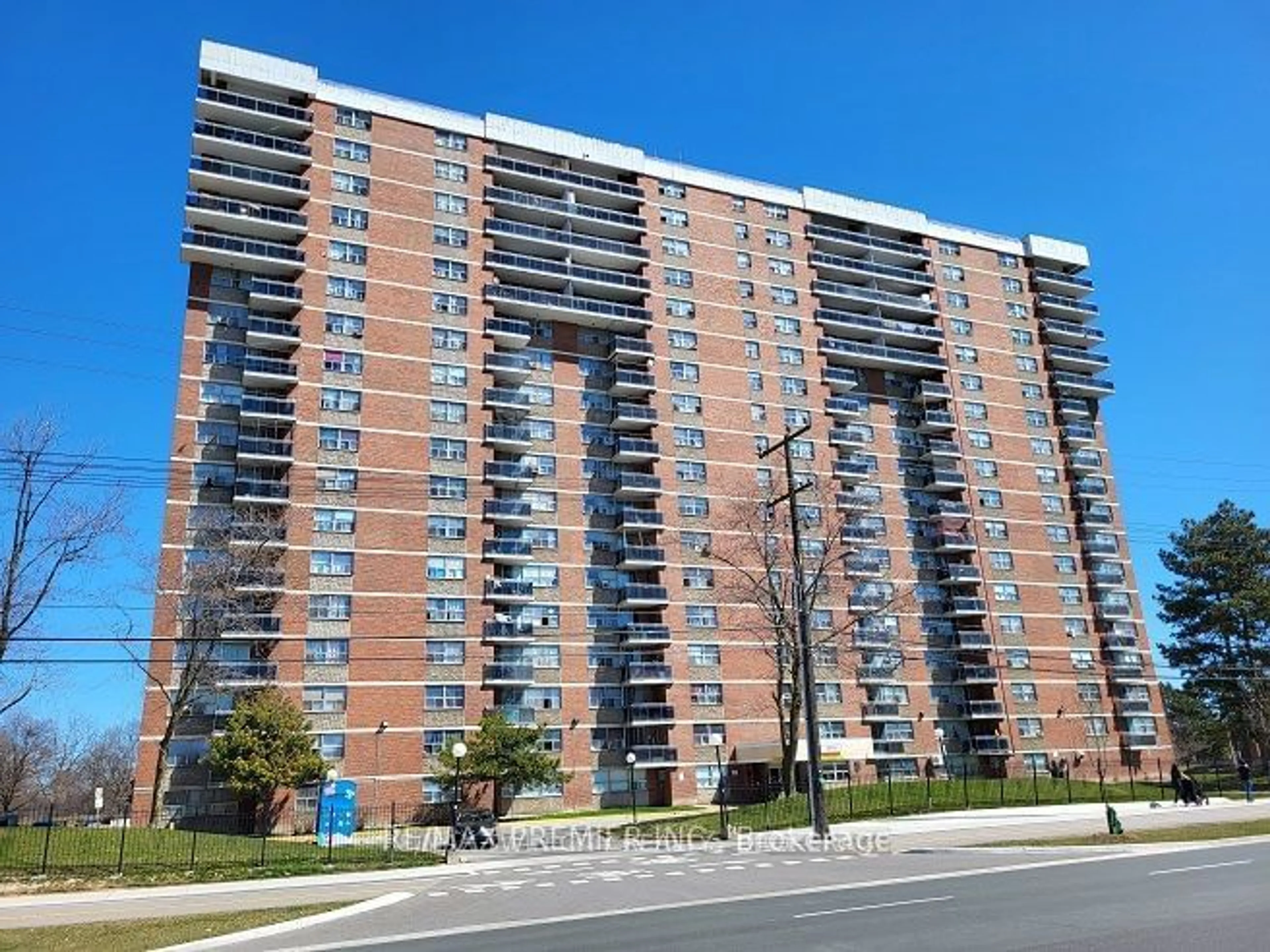 A pic from exterior of the house or condo, the front or back of building for 2645 Kipling Ave #505, Toronto Ontario M9V 3S6