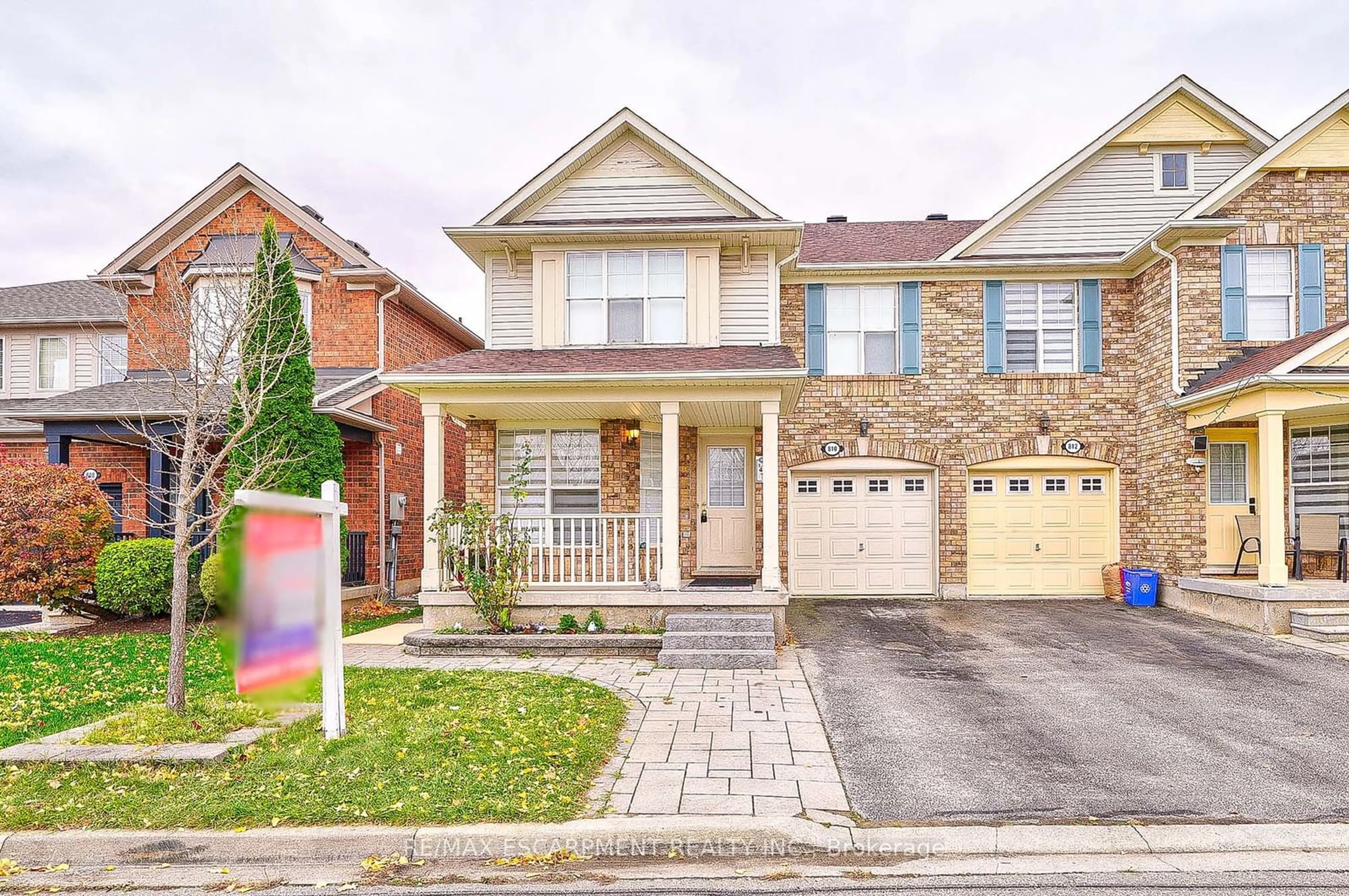 Home with brick exterior material for 810 Shepherd Pl, Milton Ontario L9T 6L9