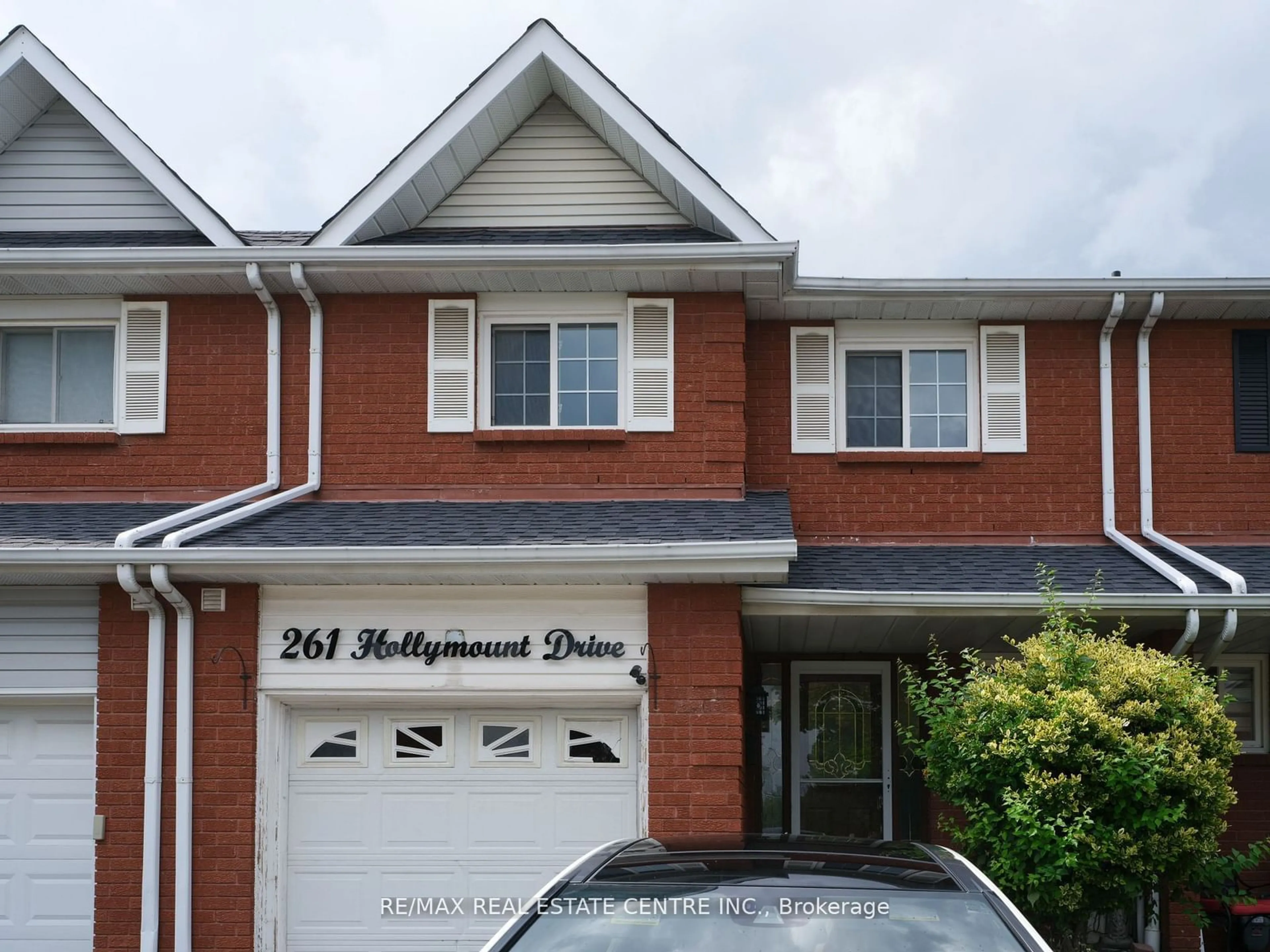 Home with brick exterior material for 261 Hollymount Dr, Mississauga Ontario L5R 3P8