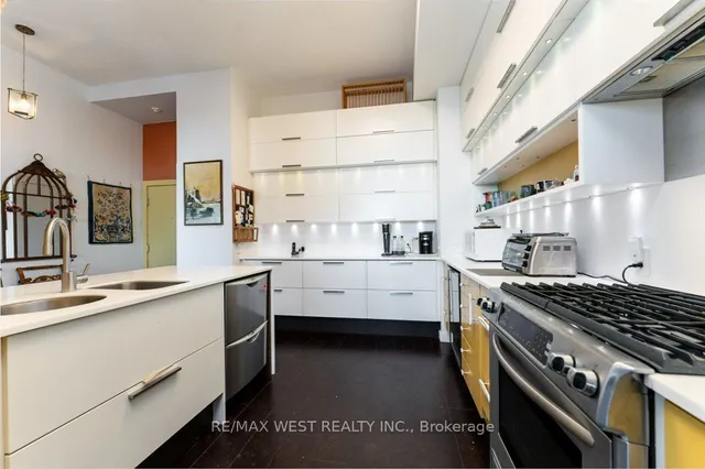 Additional property image - 437 Roncesvalles Ave Unit 503