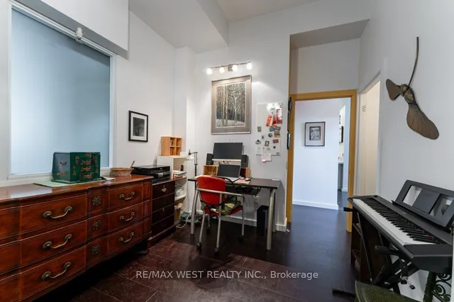 Additional property image - 437 Roncesvalles Ave Unit 503