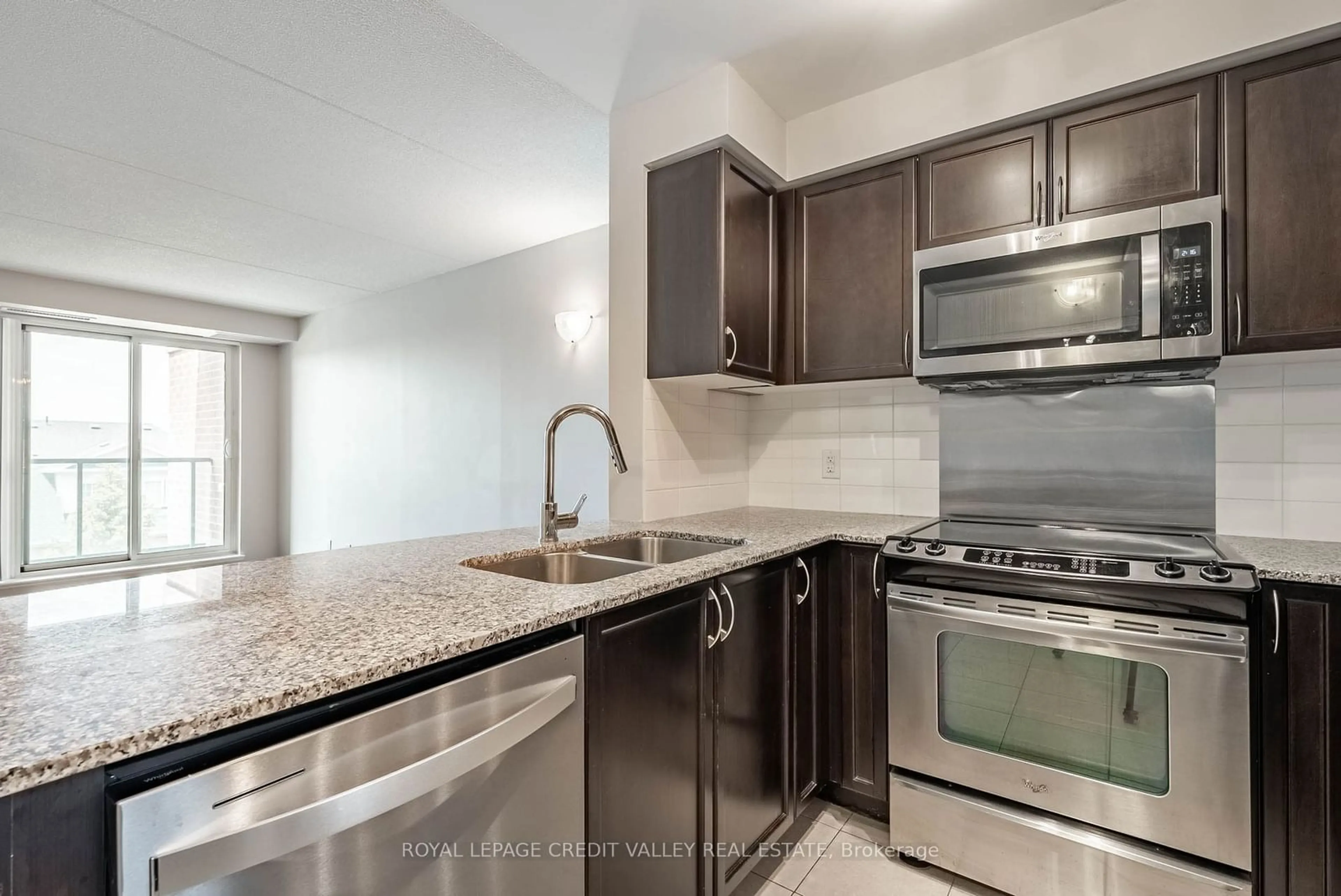 Standard kitchen for 60 Via Rosedale #317, Brampton Ontario L6R 3X6