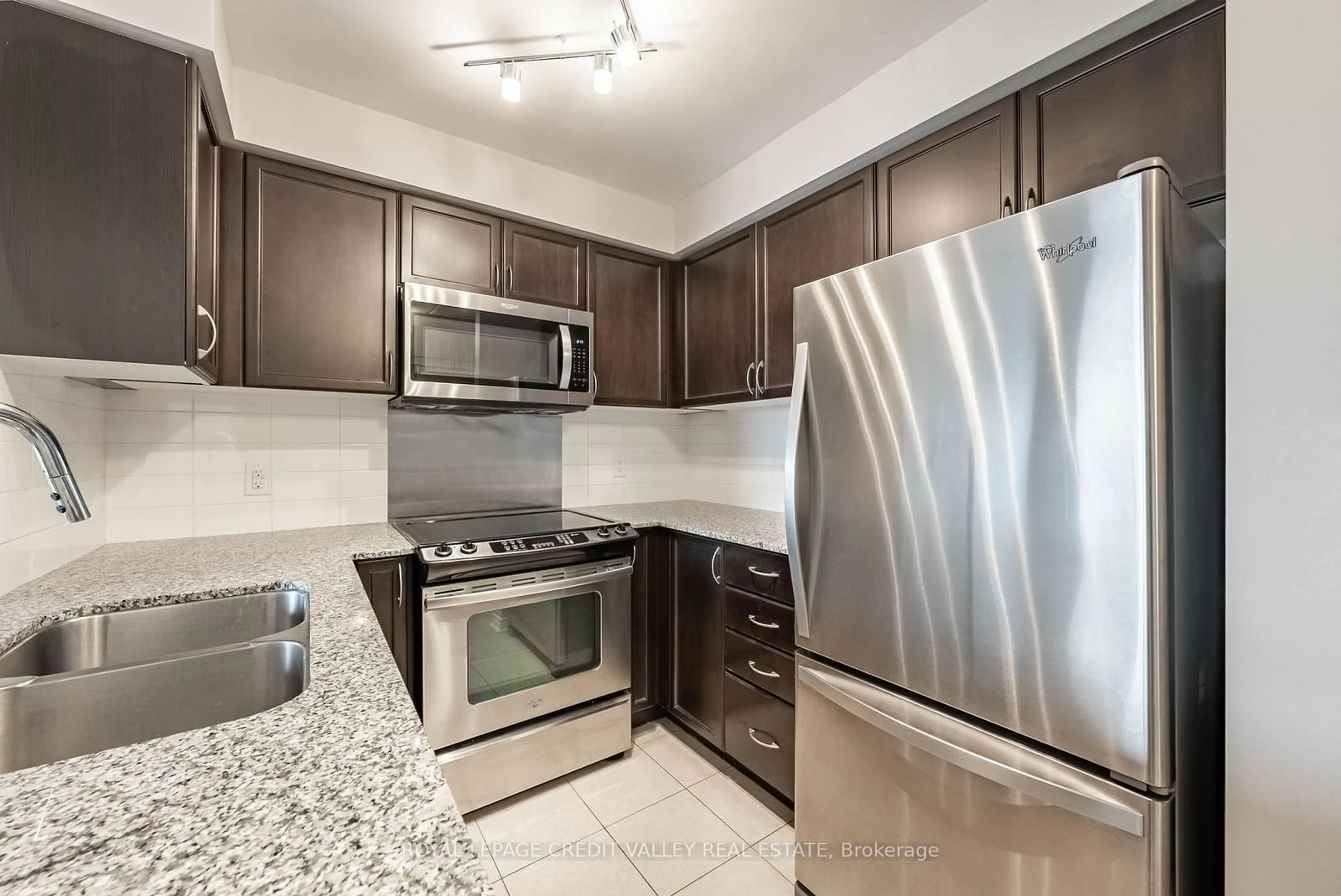 Standard kitchen for 60 Via Rosedale #317, Brampton Ontario L6R 3X6